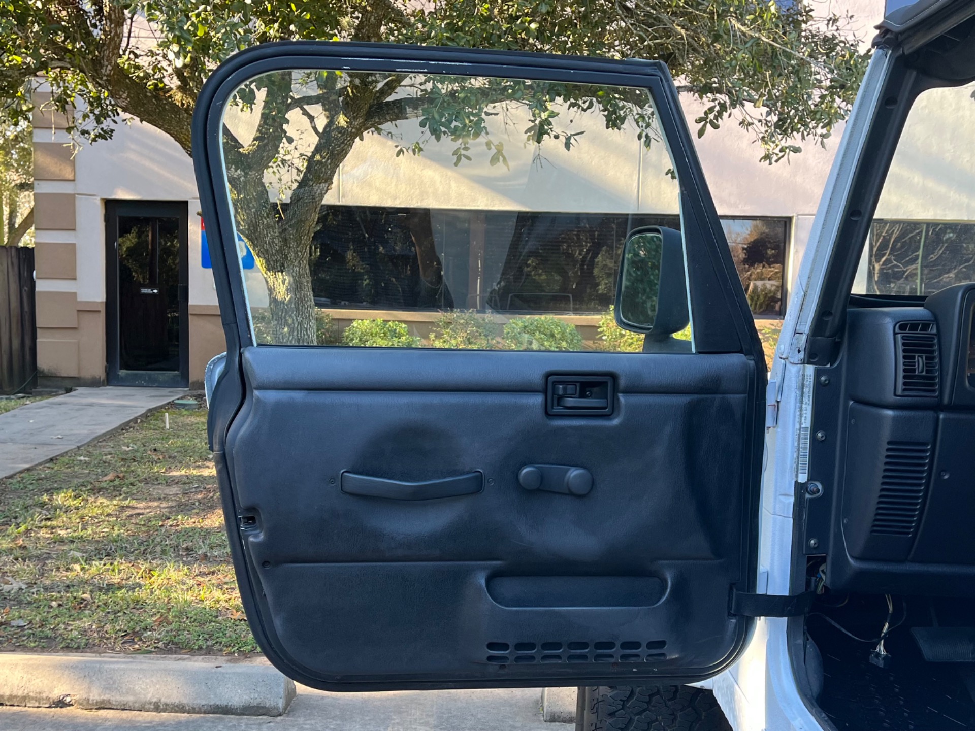 Used-2005-Jeep-Wrangler-Unlimited-Rubicon