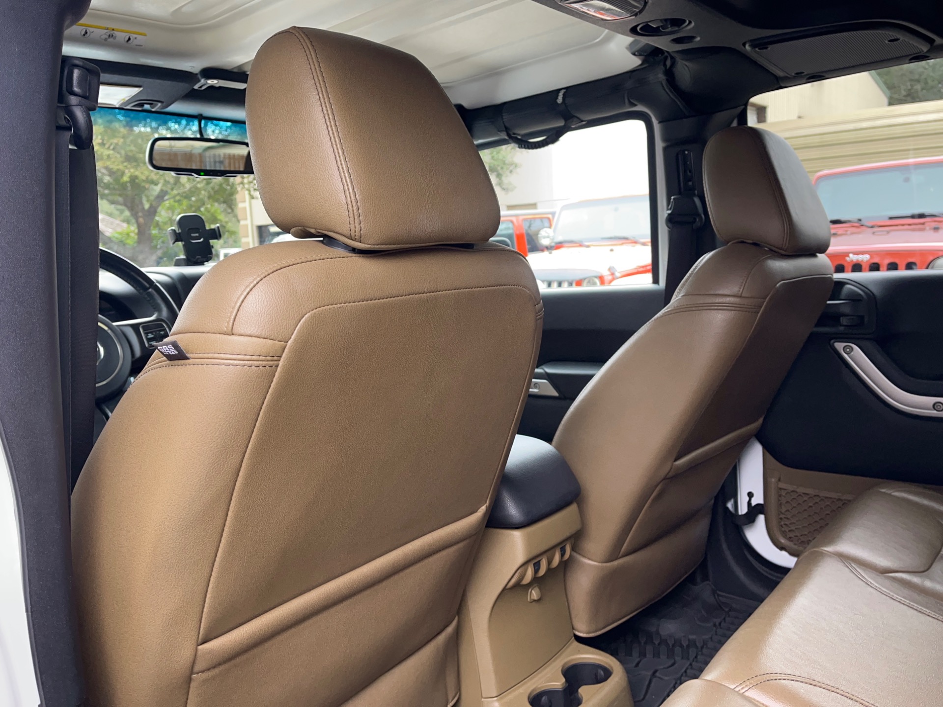 Used-2015-Jeep-Wrangler-Unlimited-Sahara