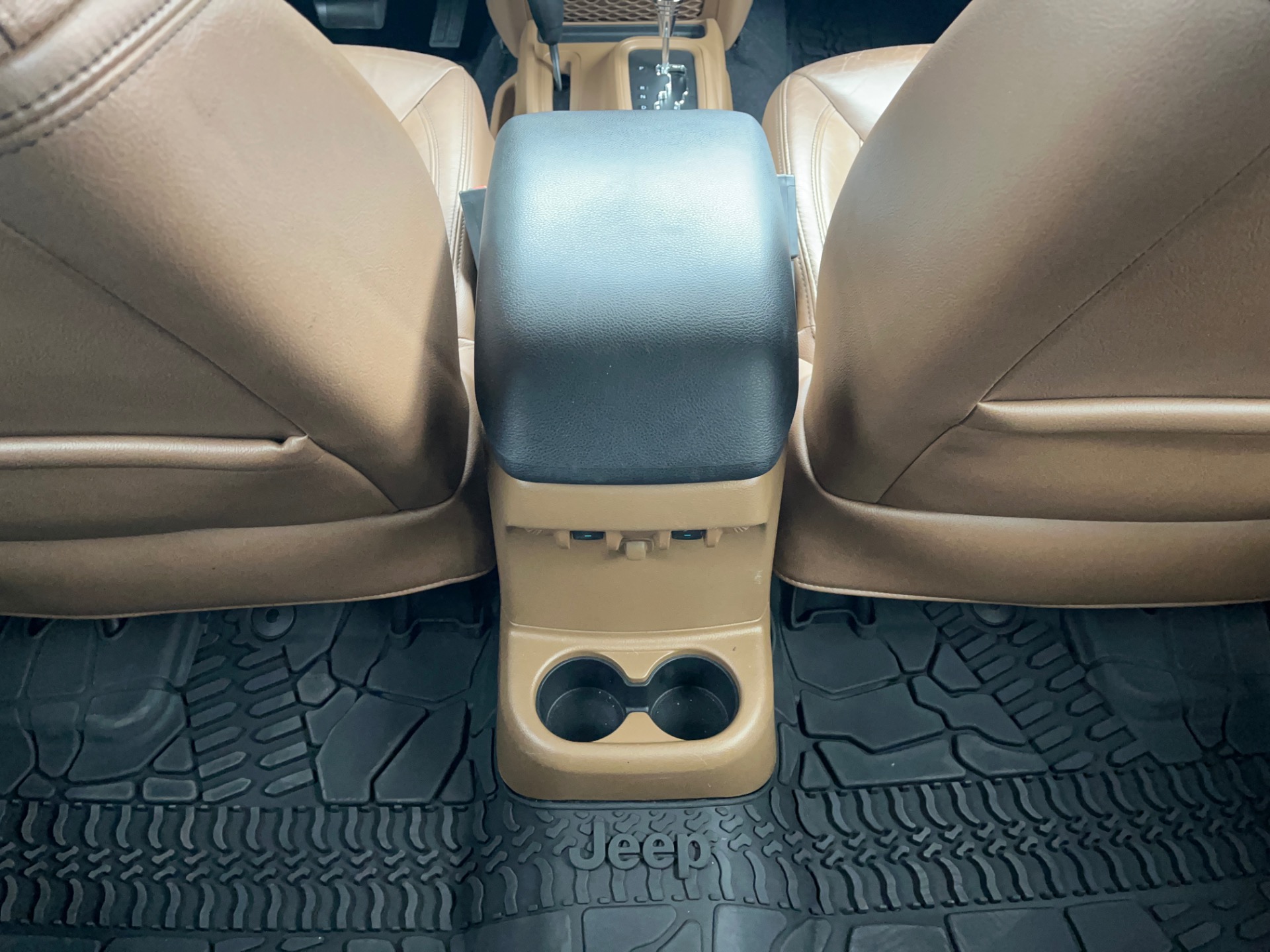 Used-2015-Jeep-Wrangler-Unlimited-Sahara