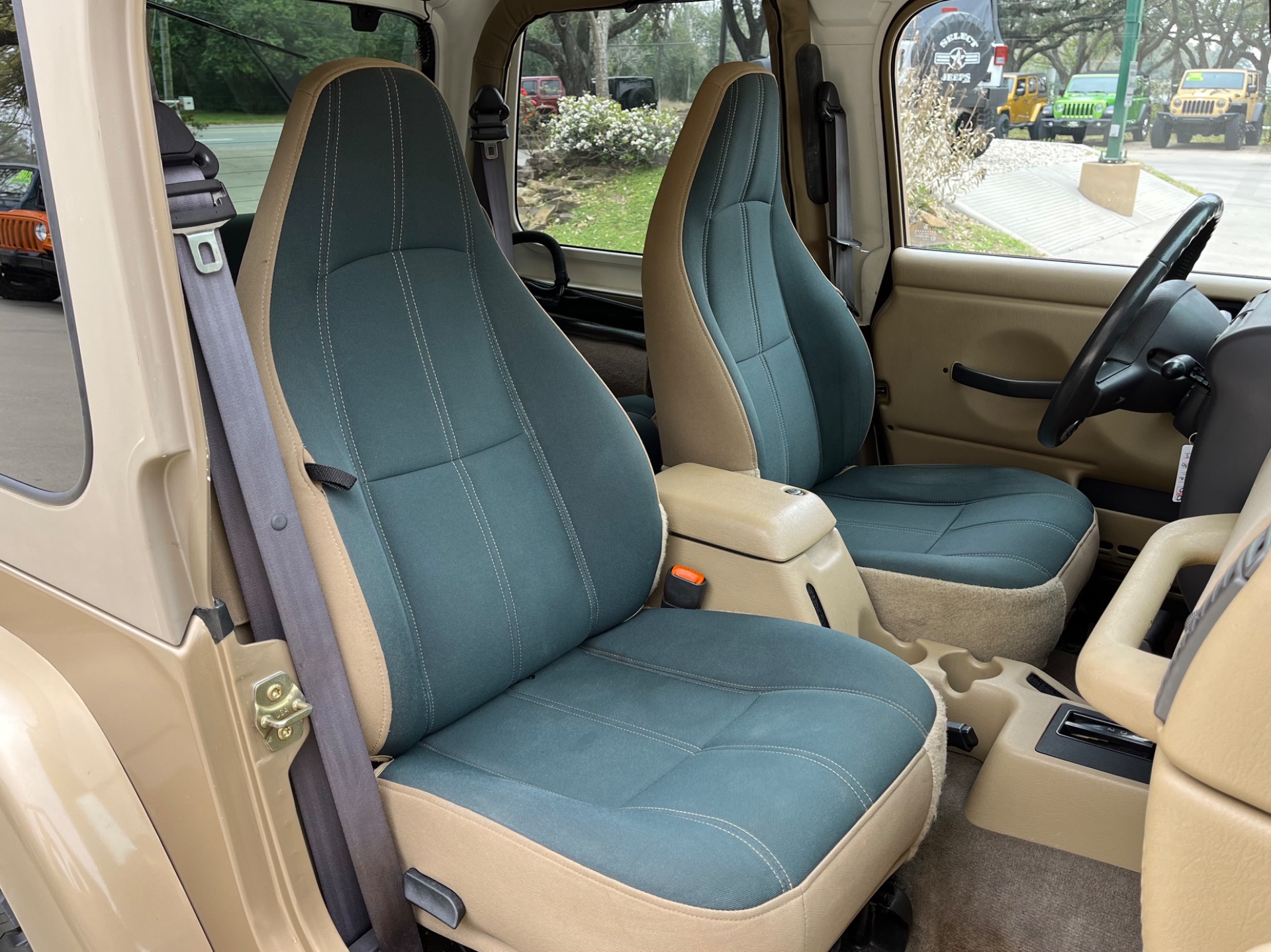 Used-2000-Jeep-Wrangler-Sahara