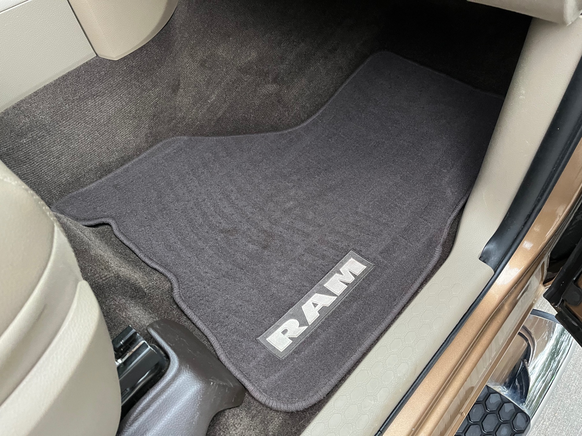 Used-2012-Ram-1500-Laramie