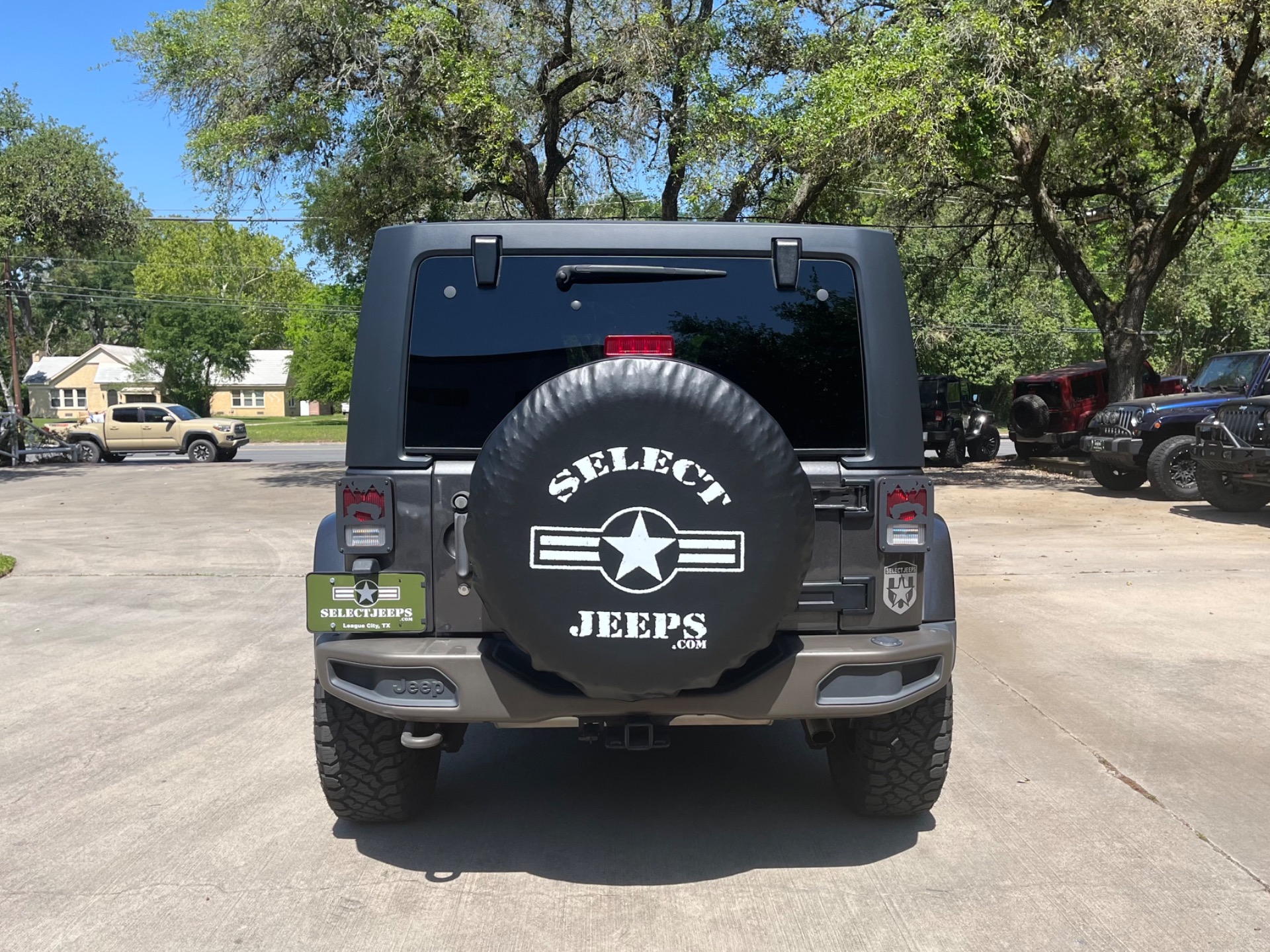 Used-2016-Jeep-Wrangler-Unlimited-Sahara-75th-Anniversary