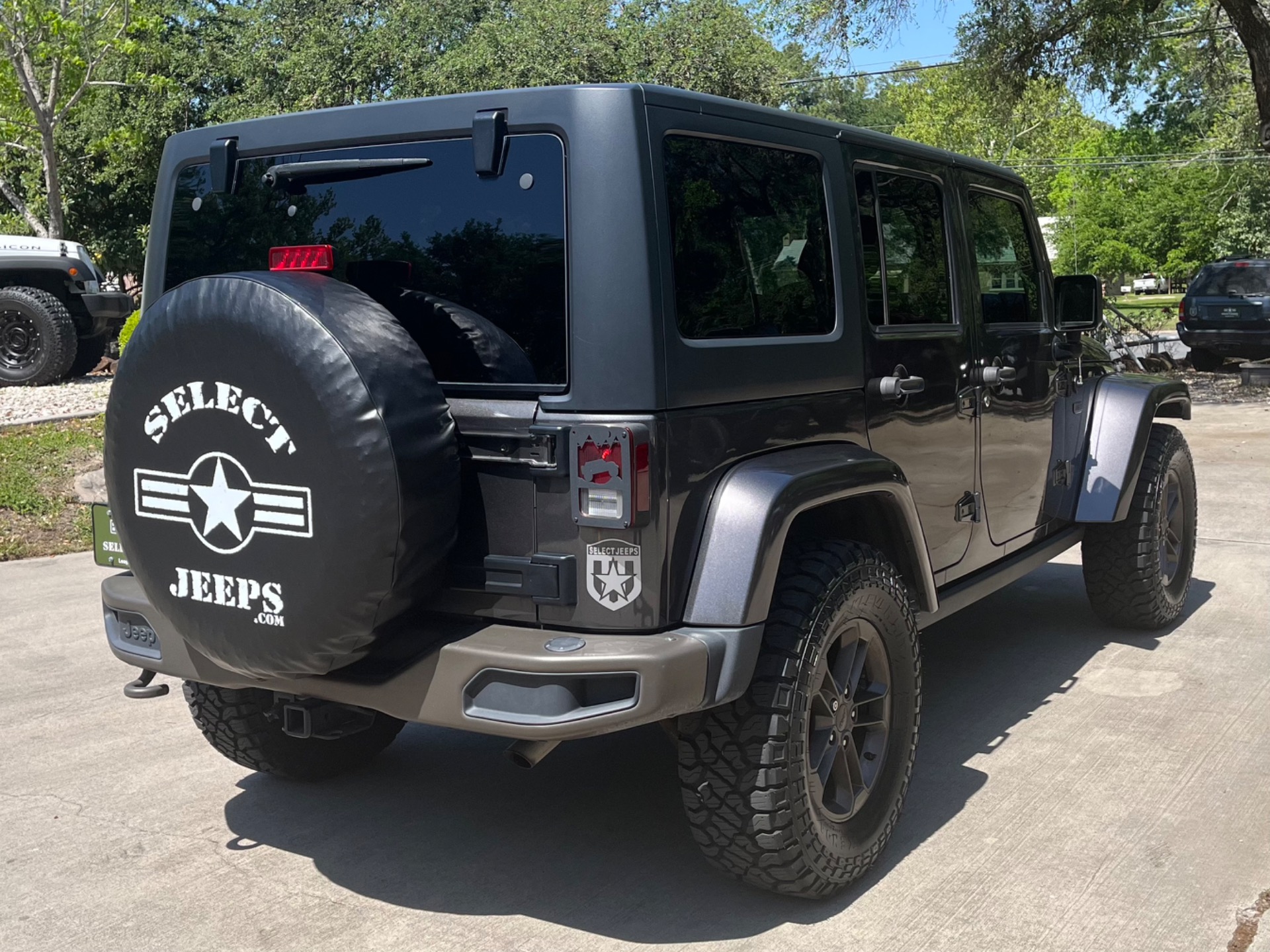 Used-2016-Jeep-Wrangler-Unlimited-Sahara-75th-Anniversary