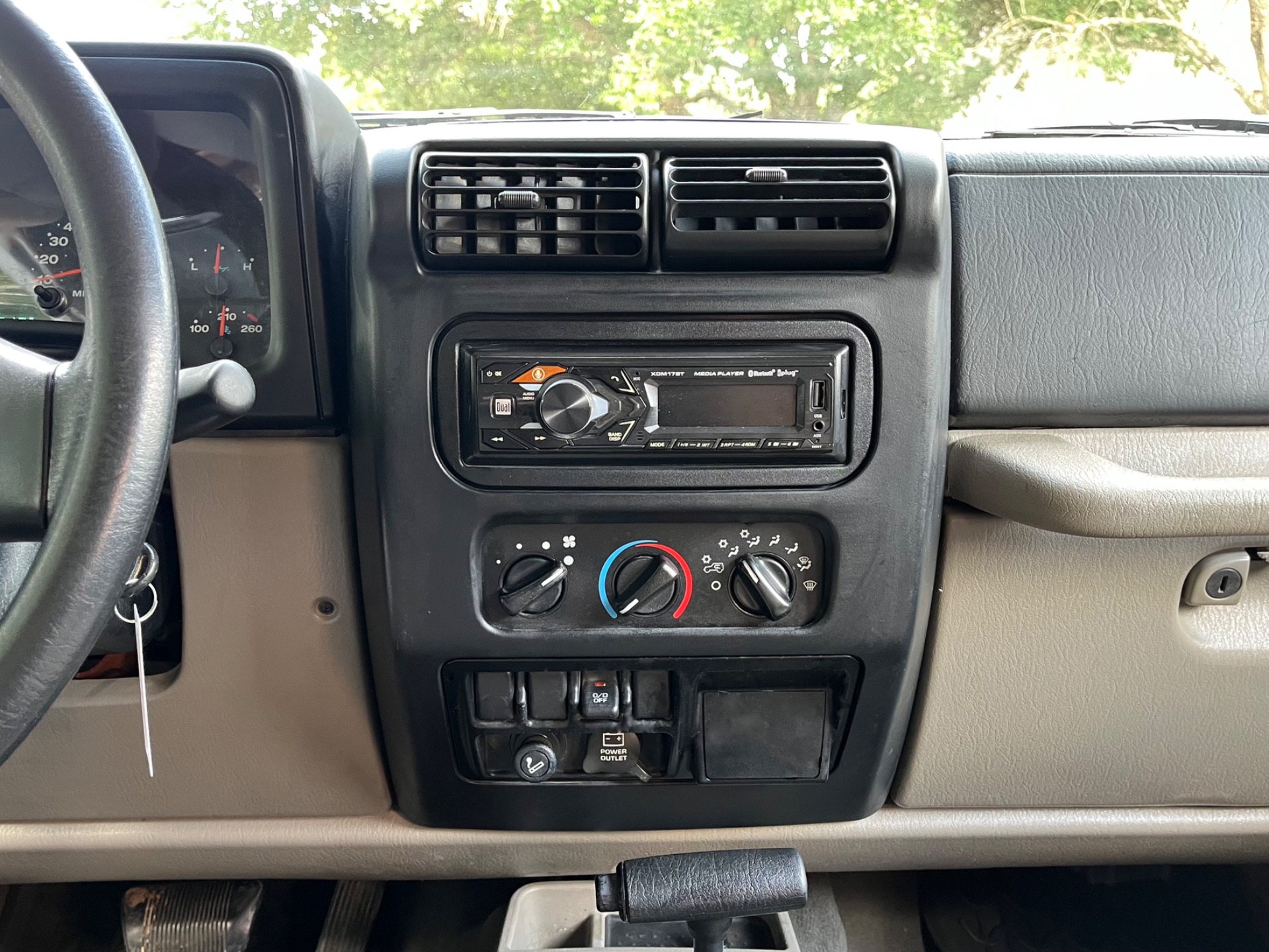 Used-2006-Jeep-Wrangler-SE