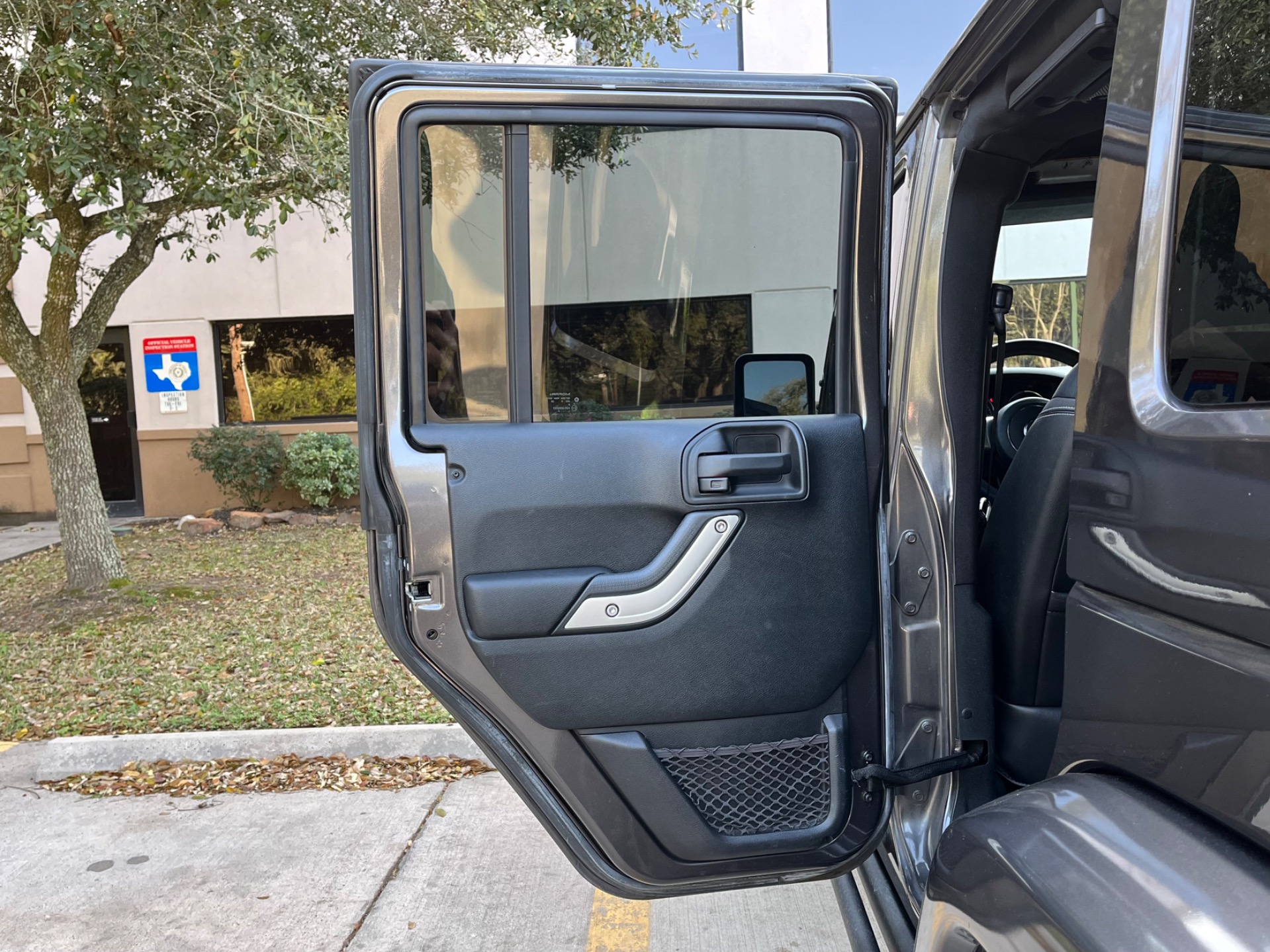 Used-2016-Jeep-Wrangler-Unlimited-Rubicon