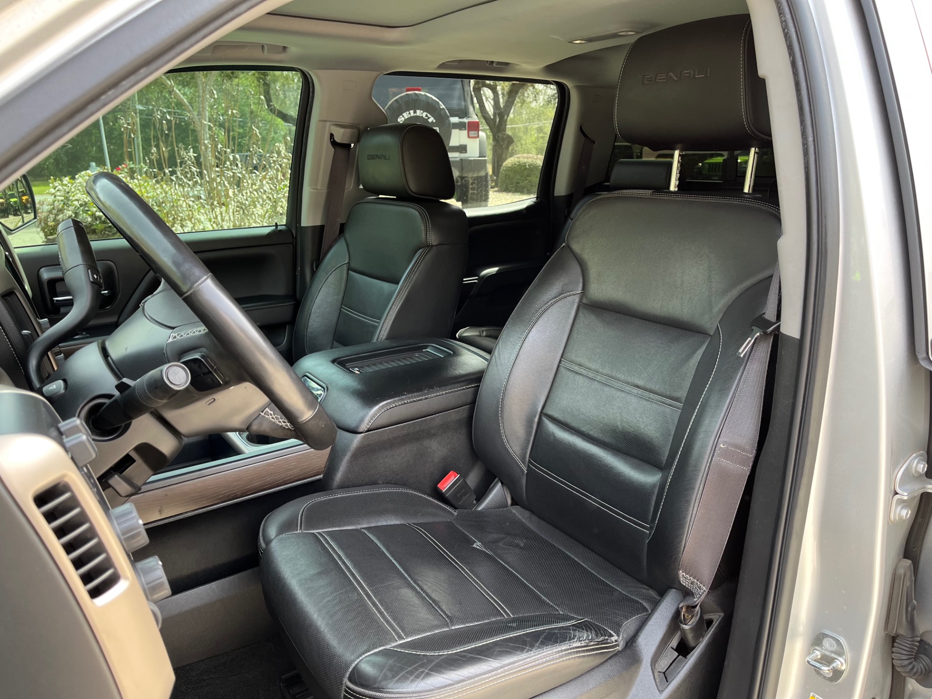 Used-2017-GMC-Sierra-1500-Denali