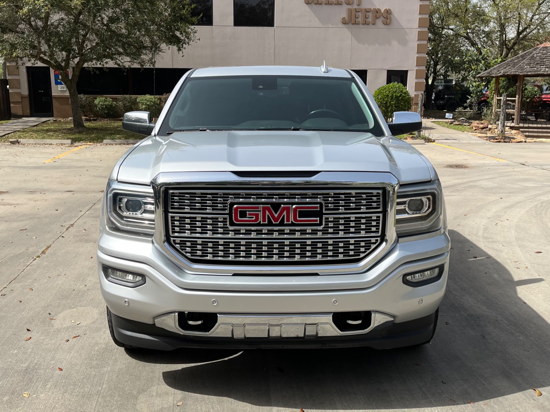 Used-2017-GMC-Sierra-1500-Denali