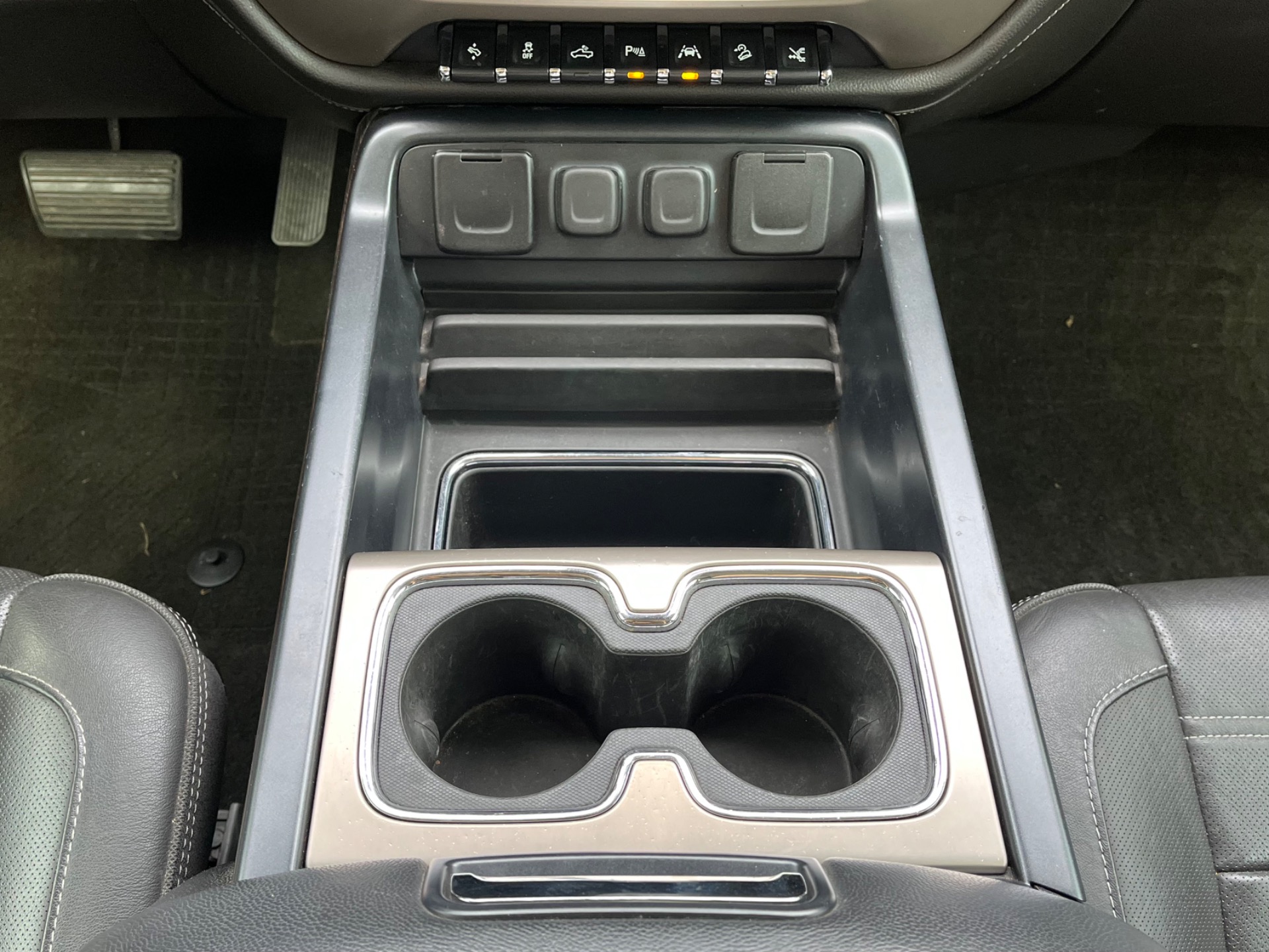 Used-2017-GMC-Sierra-1500-Denali