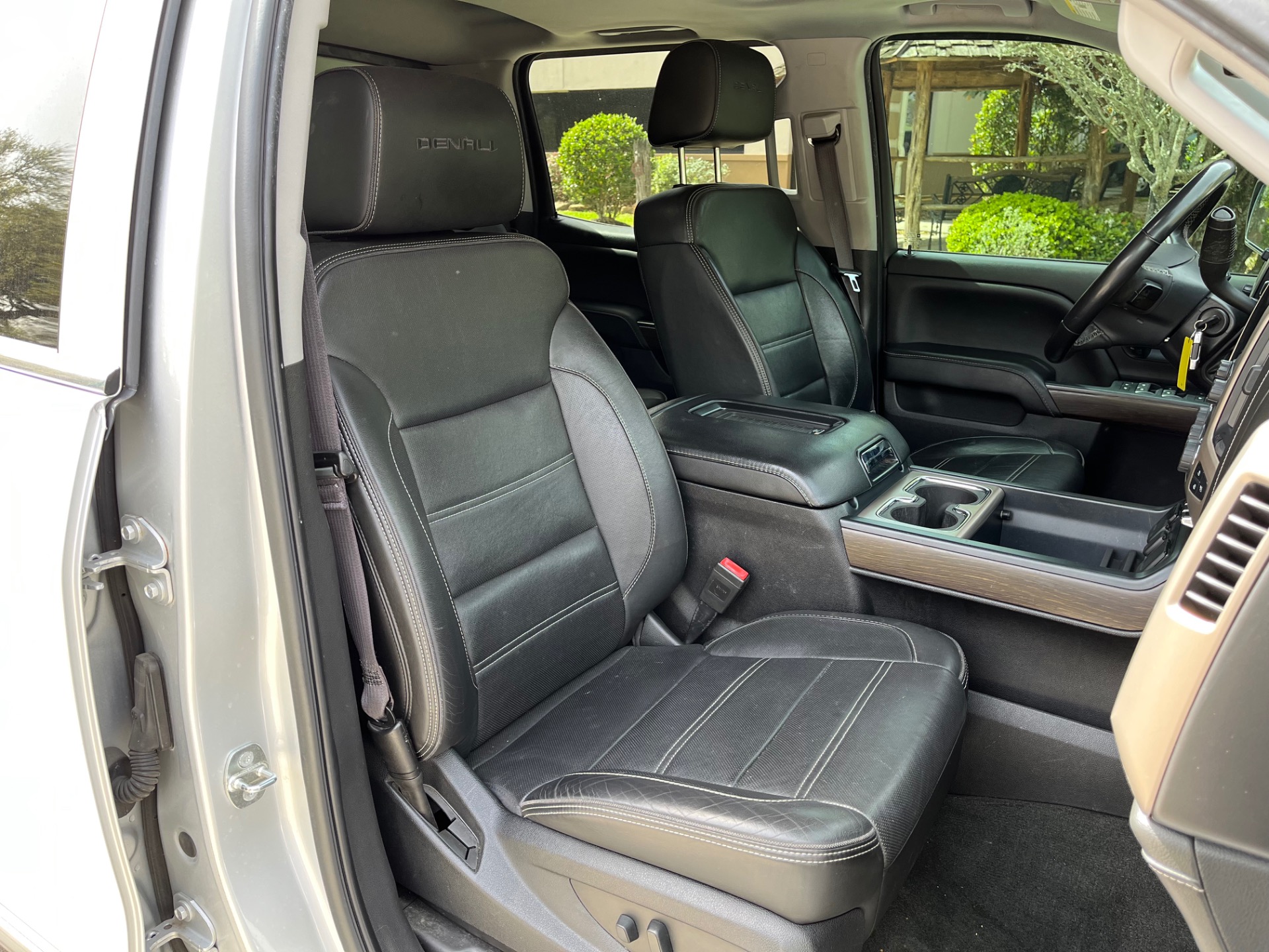 Used-2017-GMC-Sierra-1500-Denali