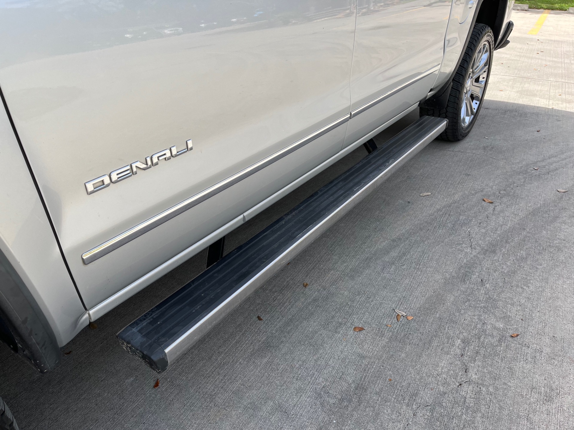 Used-2017-GMC-Sierra-1500-Denali