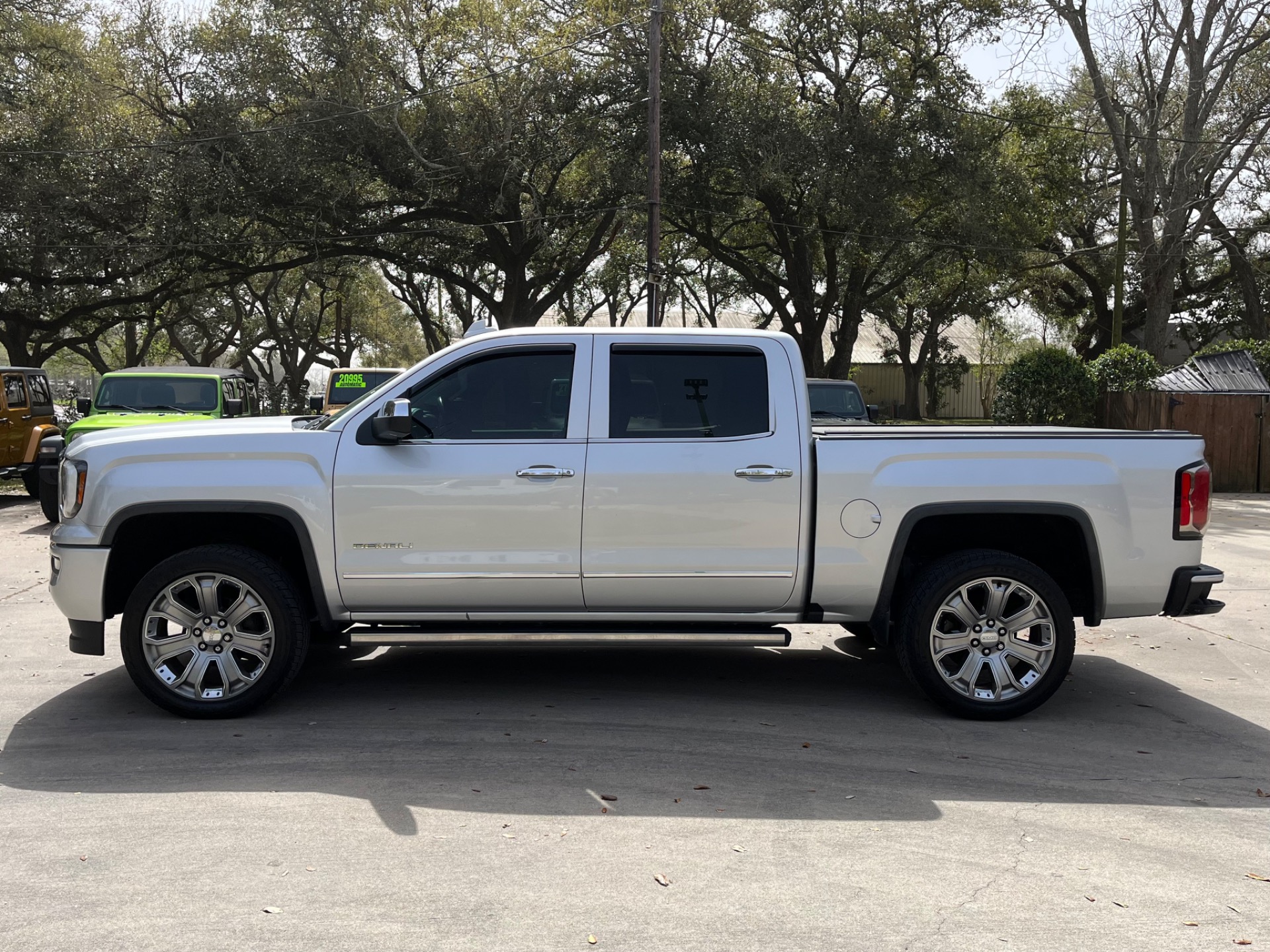Used-2017-GMC-Sierra-1500-Denali