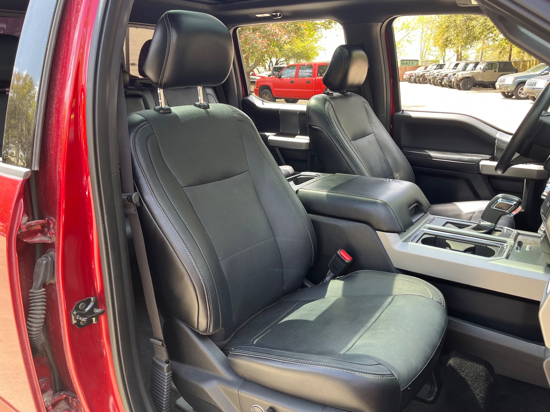 Used-2015-Ford-F-150-Lariat
