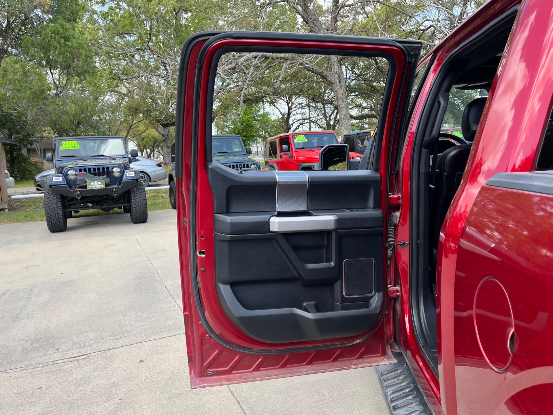 Used-2015-Ford-F-150-Lariat