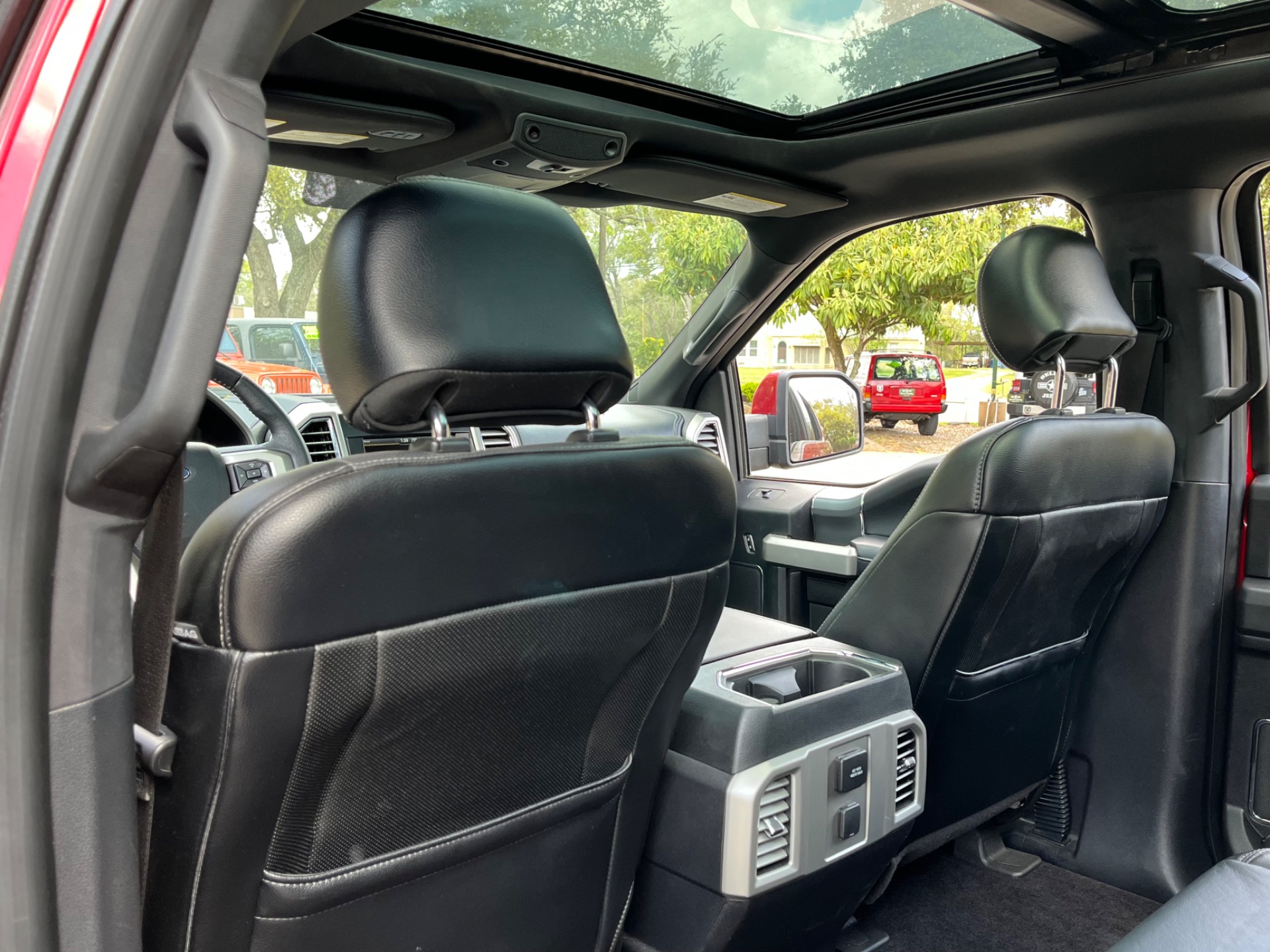 Used-2015-Ford-F-150-Lariat