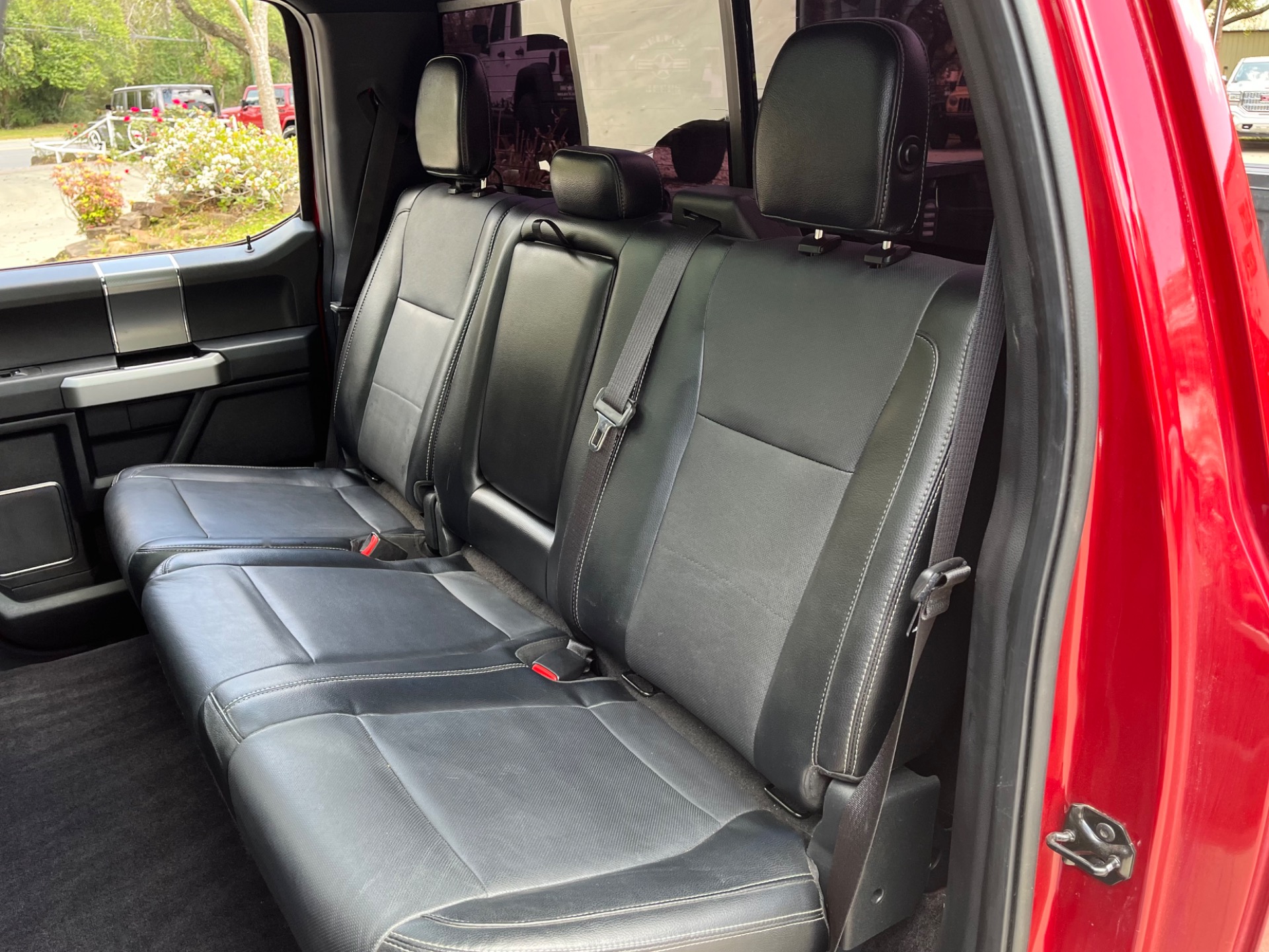 Used-2015-Ford-F-150-Lariat