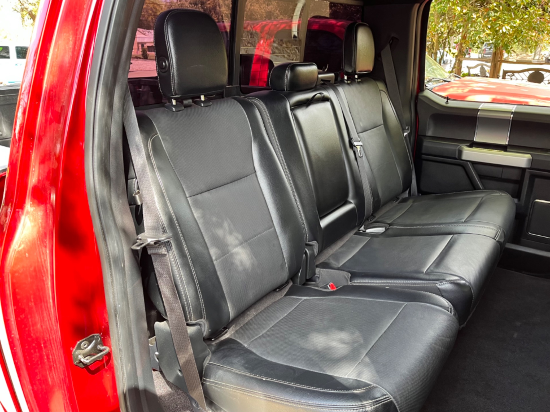 Used-2015-Ford-F-150-Lariat