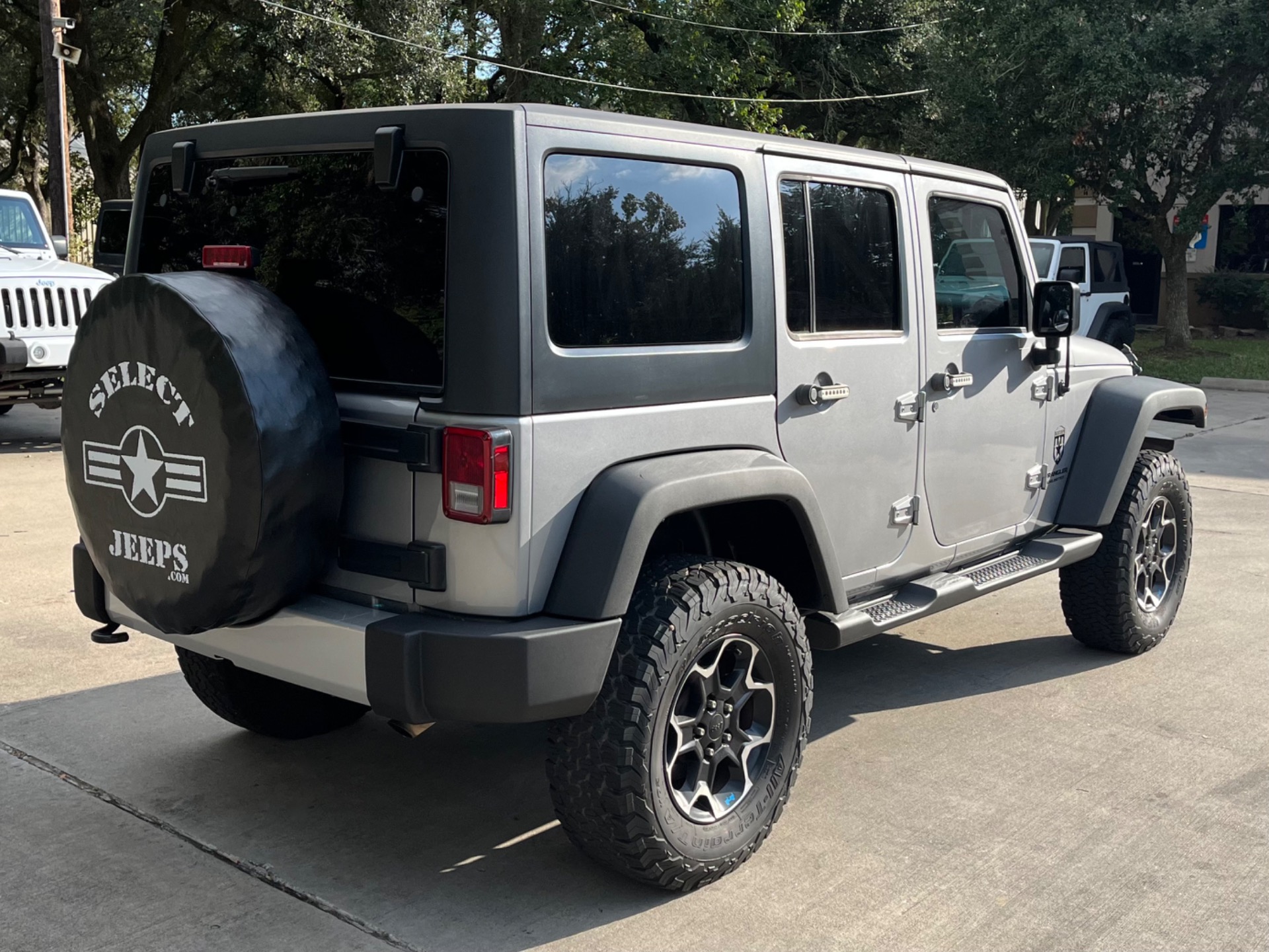 Used-2016-Jeep-Wrangler-Unlimited-Sport