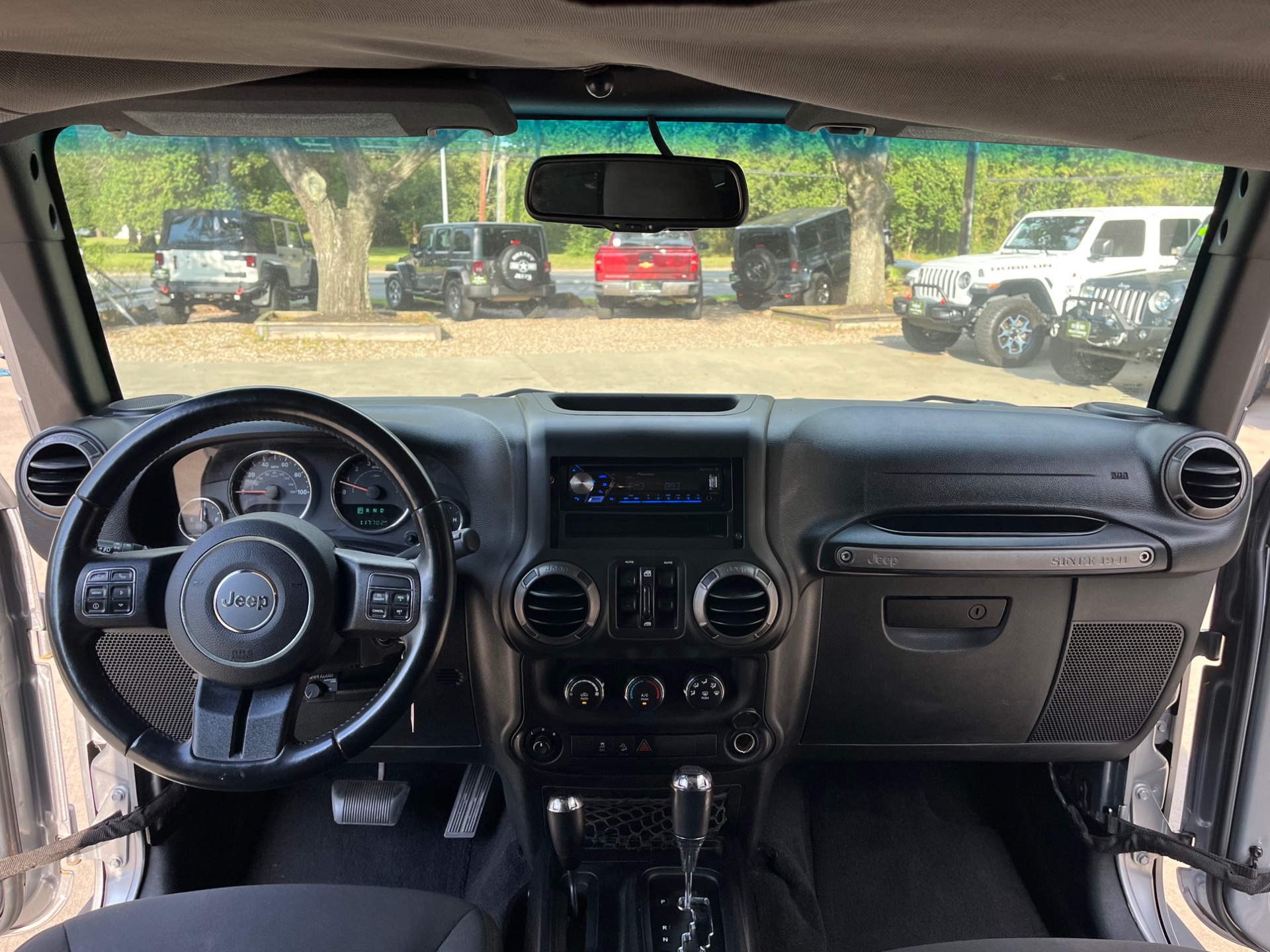 Used-2016-Jeep-Wrangler-Unlimited-Sport