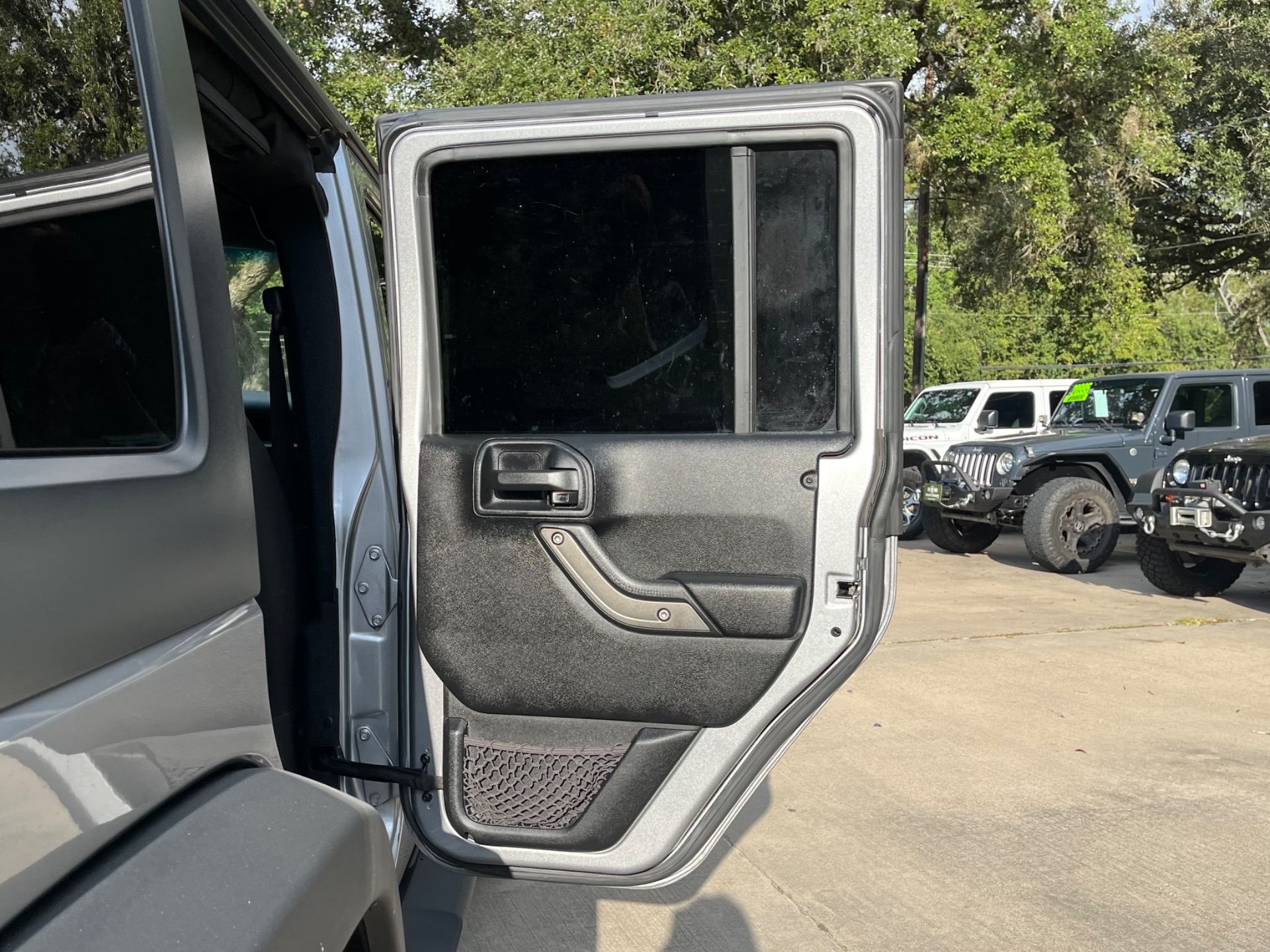 Used-2016-Jeep-Wrangler-Unlimited-Sport