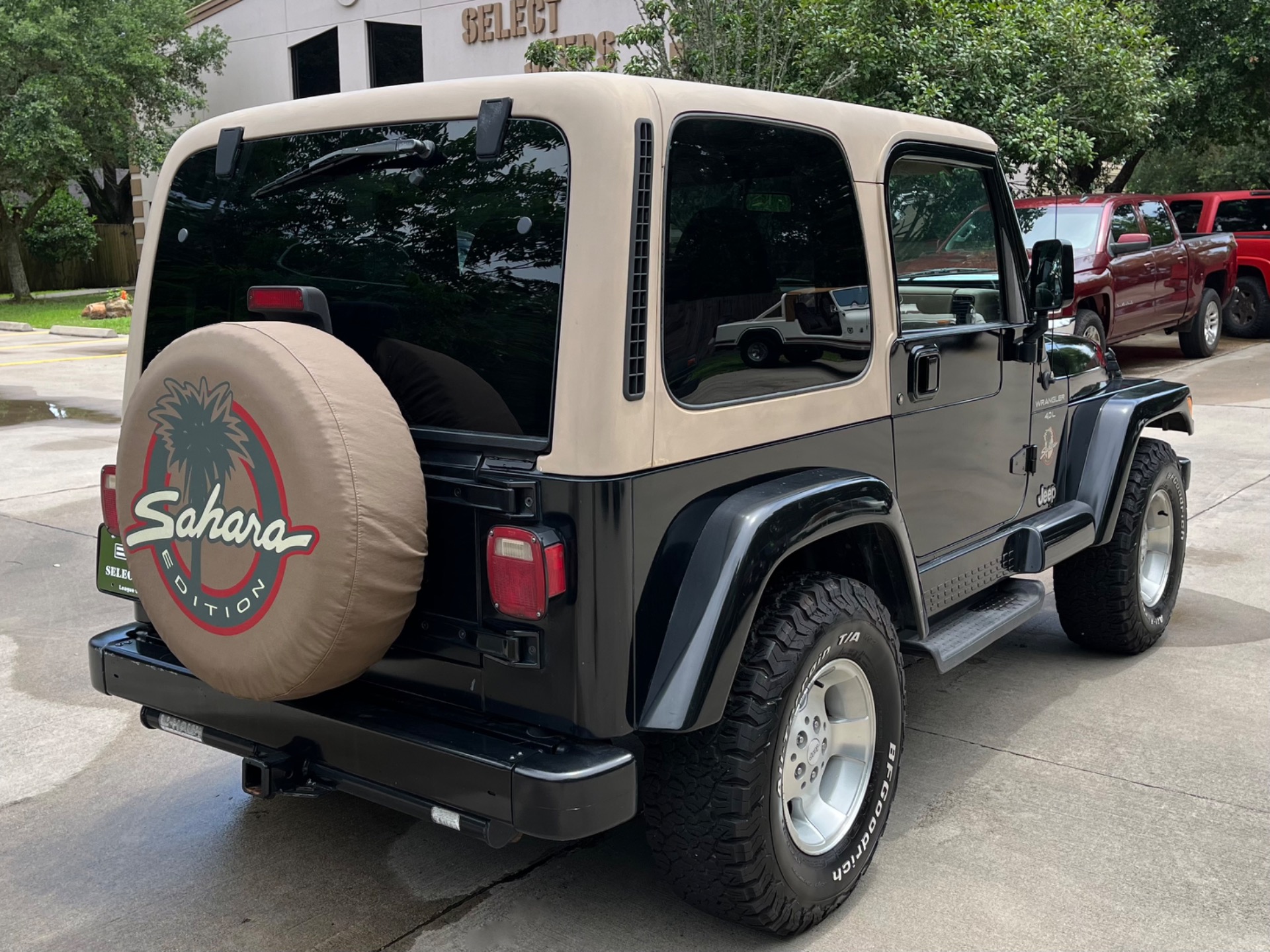 Used-2000-Jeep-Wrangler-Sahara