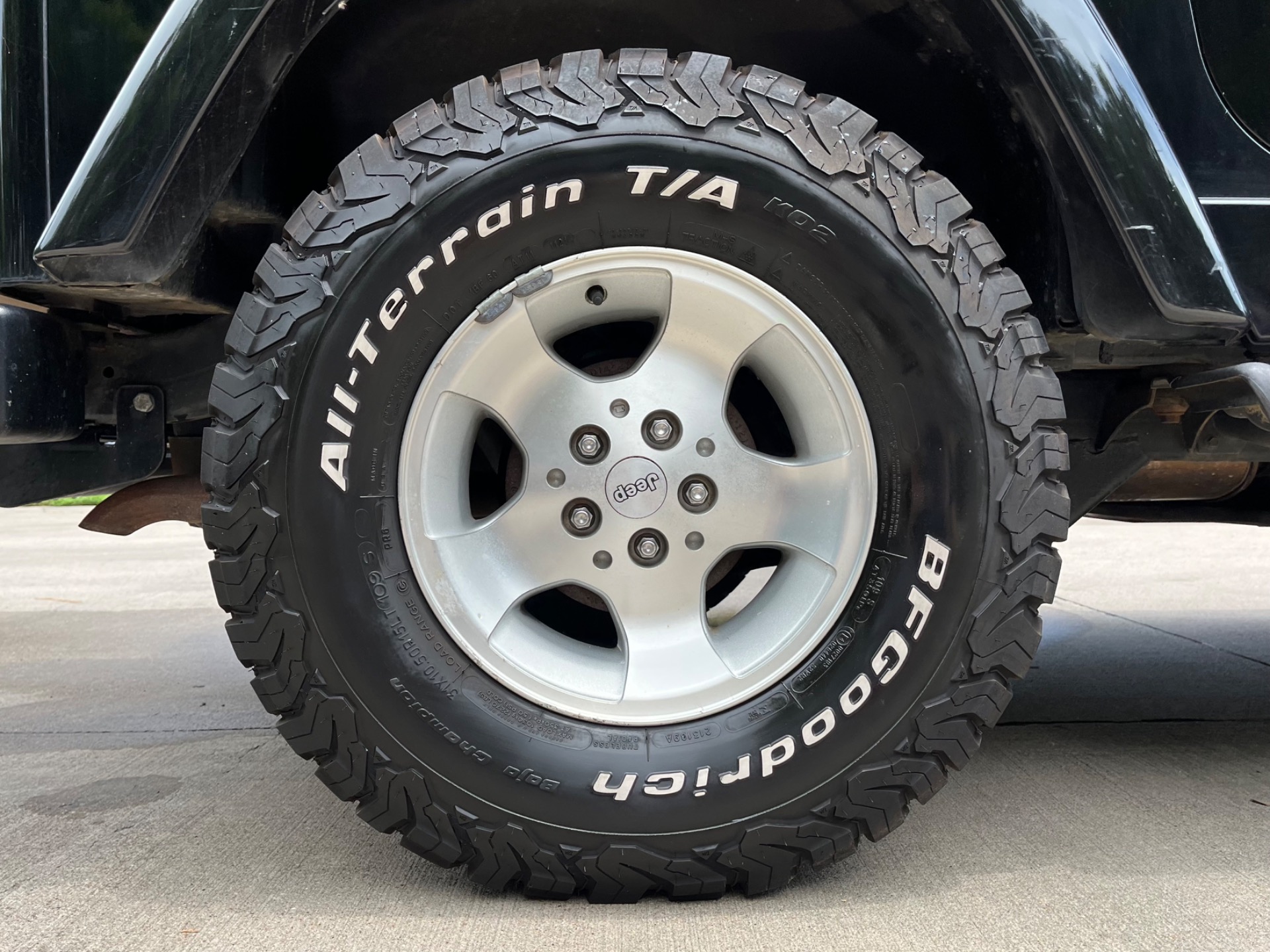 Used-2000-Jeep-Wrangler-Sahara