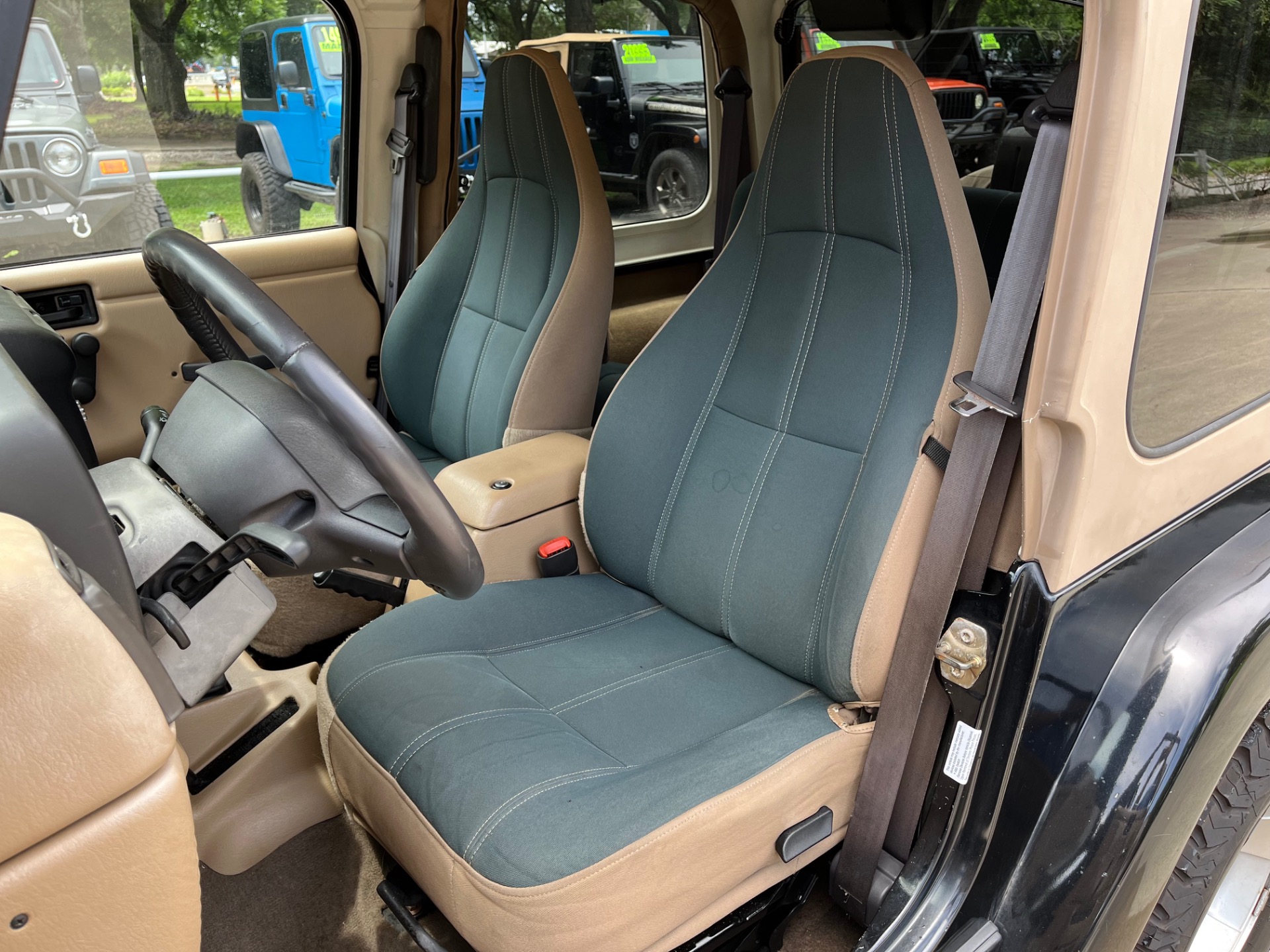 Used-2000-Jeep-Wrangler-Sahara