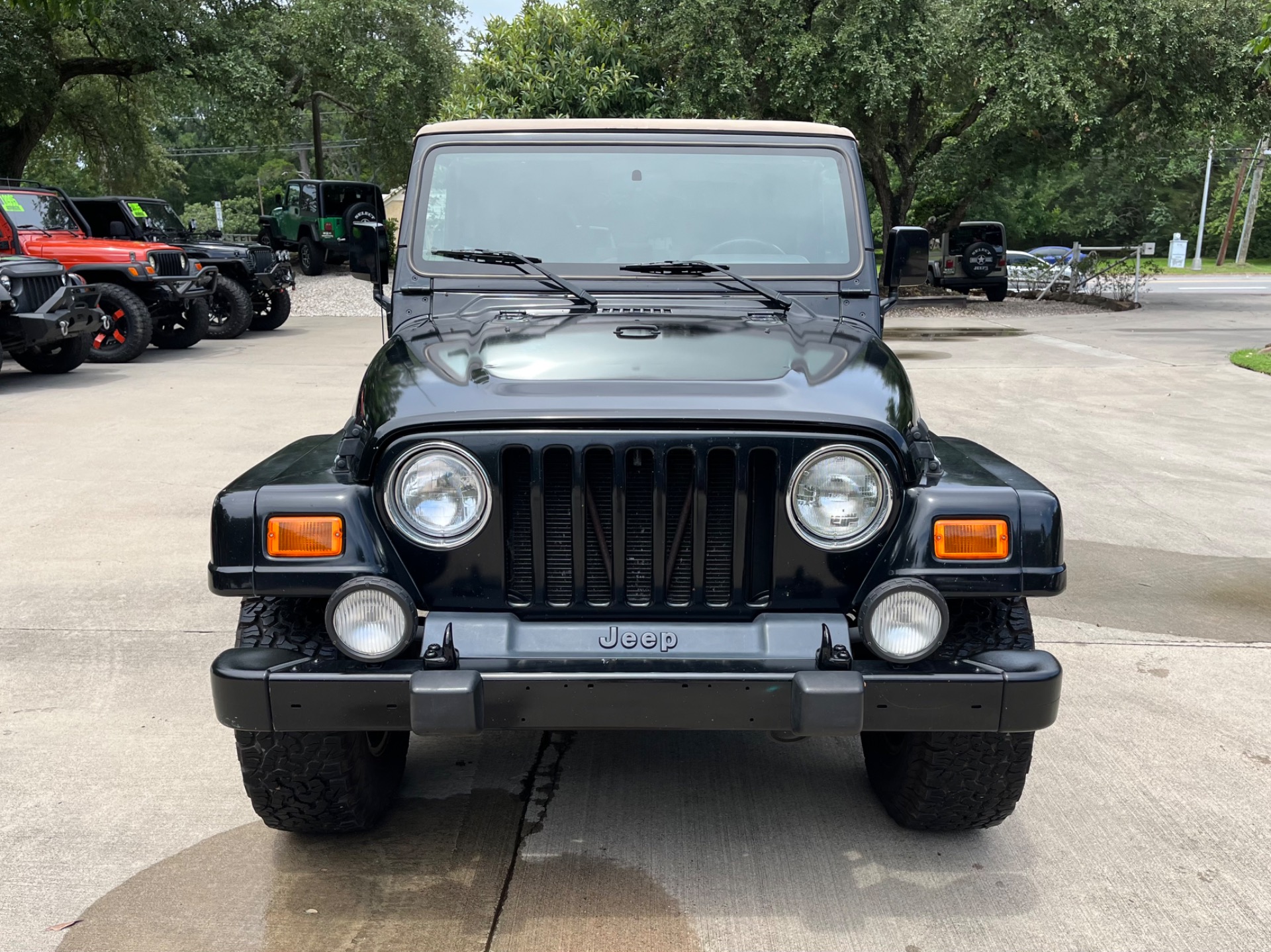 Used-2000-Jeep-Wrangler-Sahara