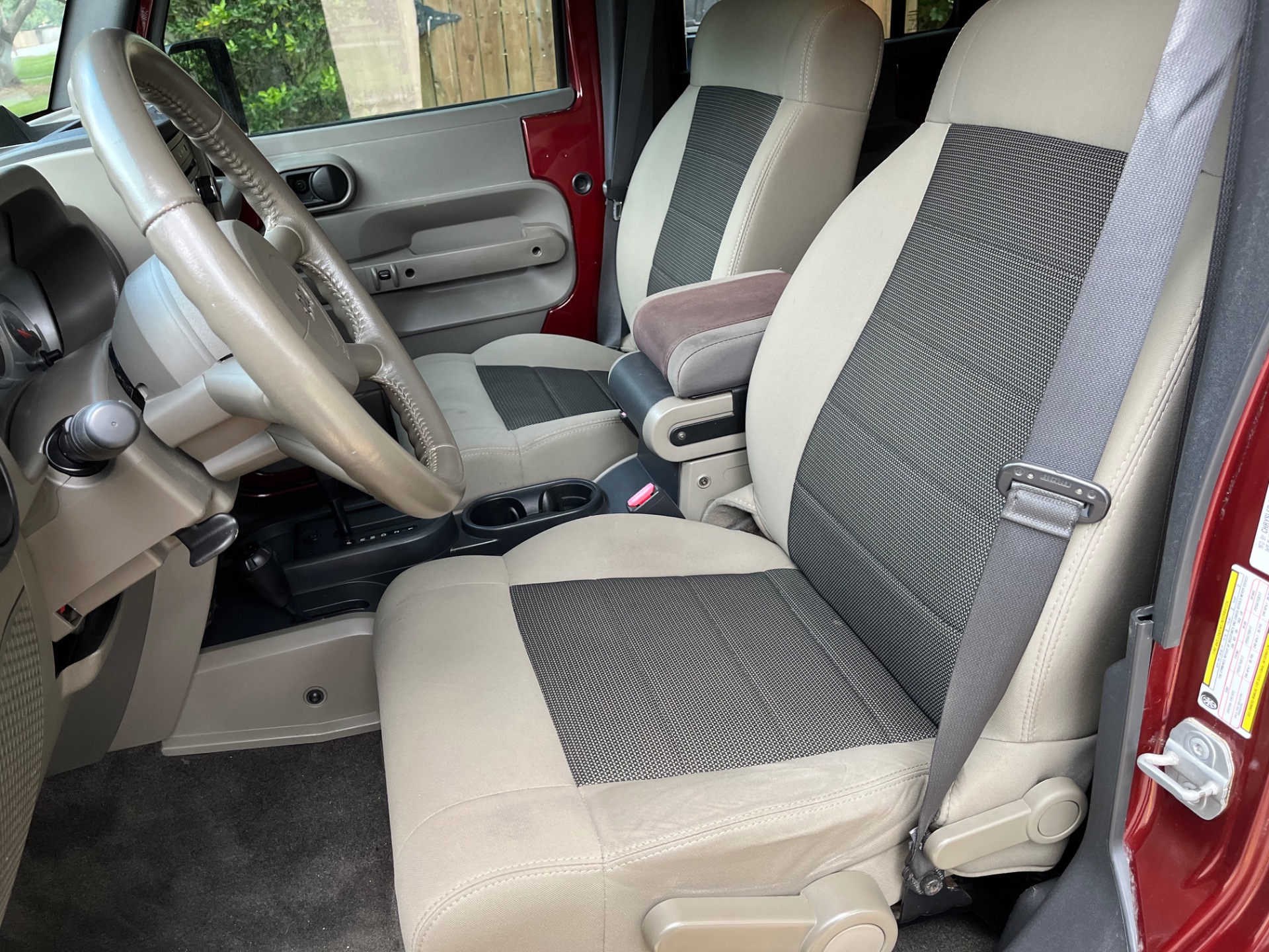 Used-2010-Jeep-Wrangler-Unlimited-Sport
