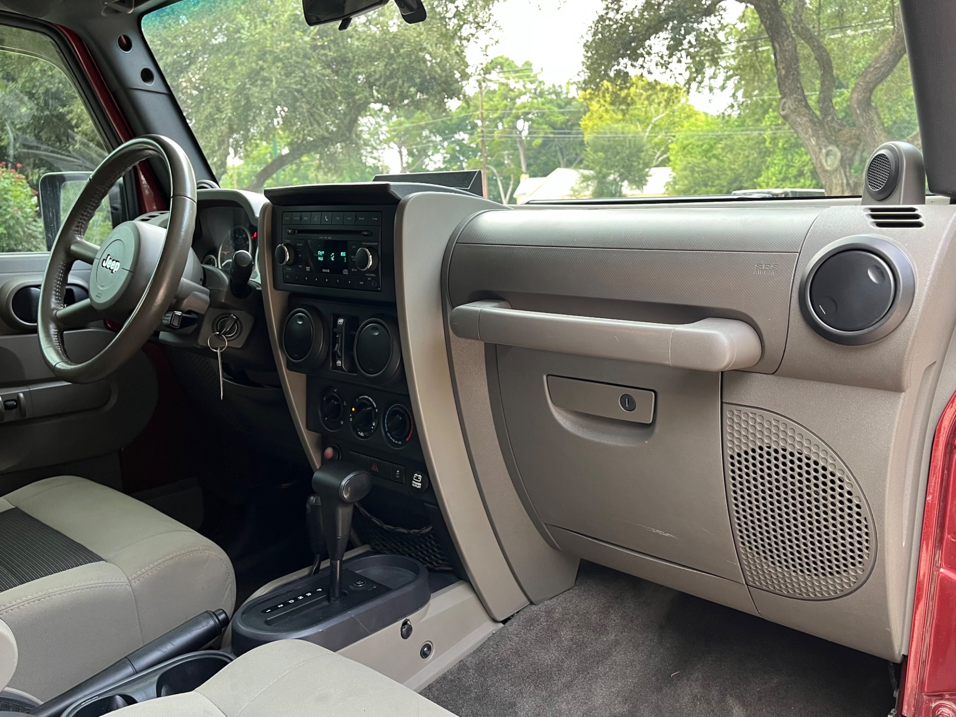 Used-2010-Jeep-Wrangler-Unlimited-Sport