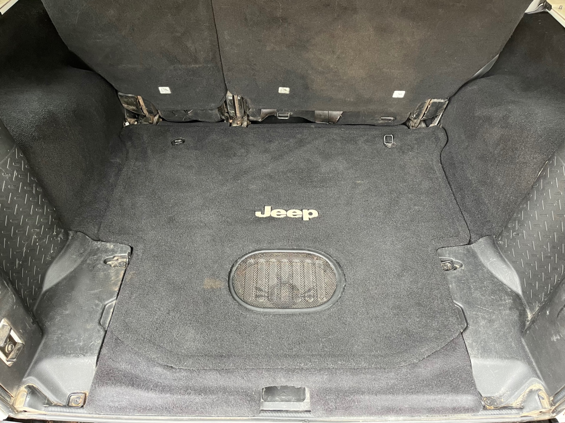 Used-2015-Jeep-Wrangler-Unlimited-Sahara