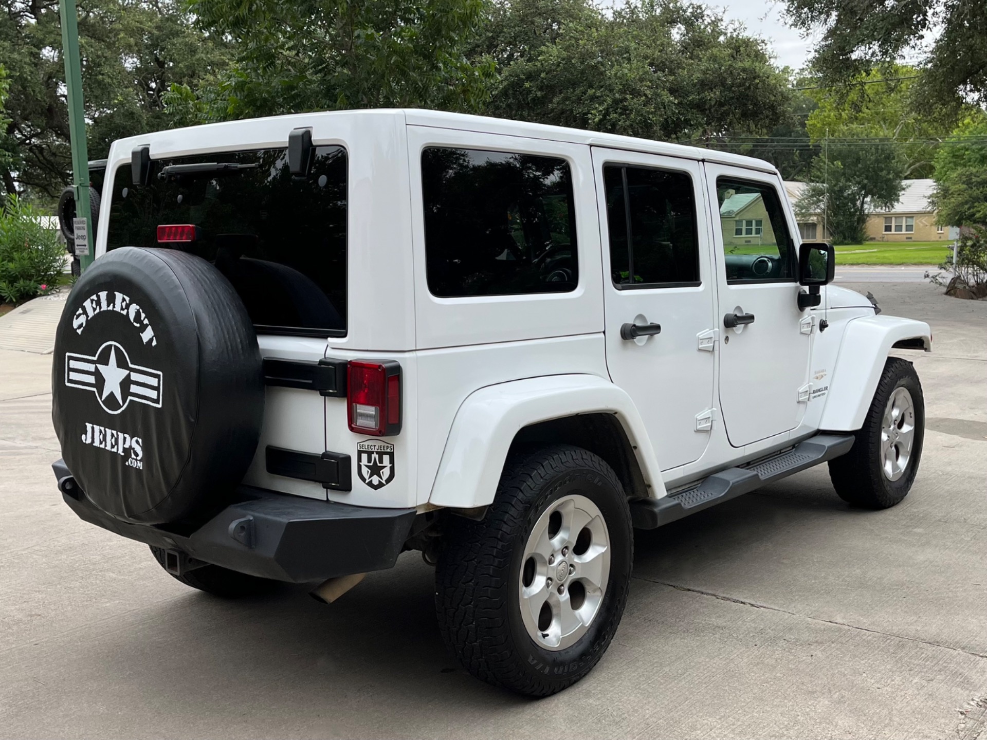 Used-2015-Jeep-Wrangler-Unlimited-Sahara