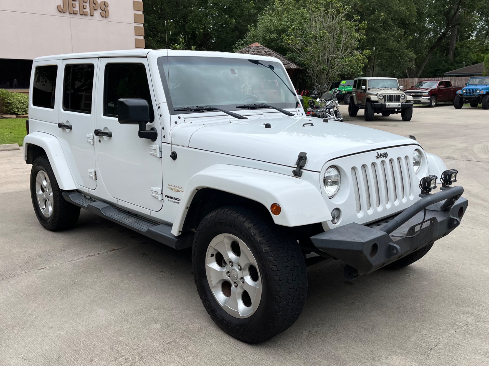 Used-2015-Jeep-Wrangler-Unlimited-Sahara