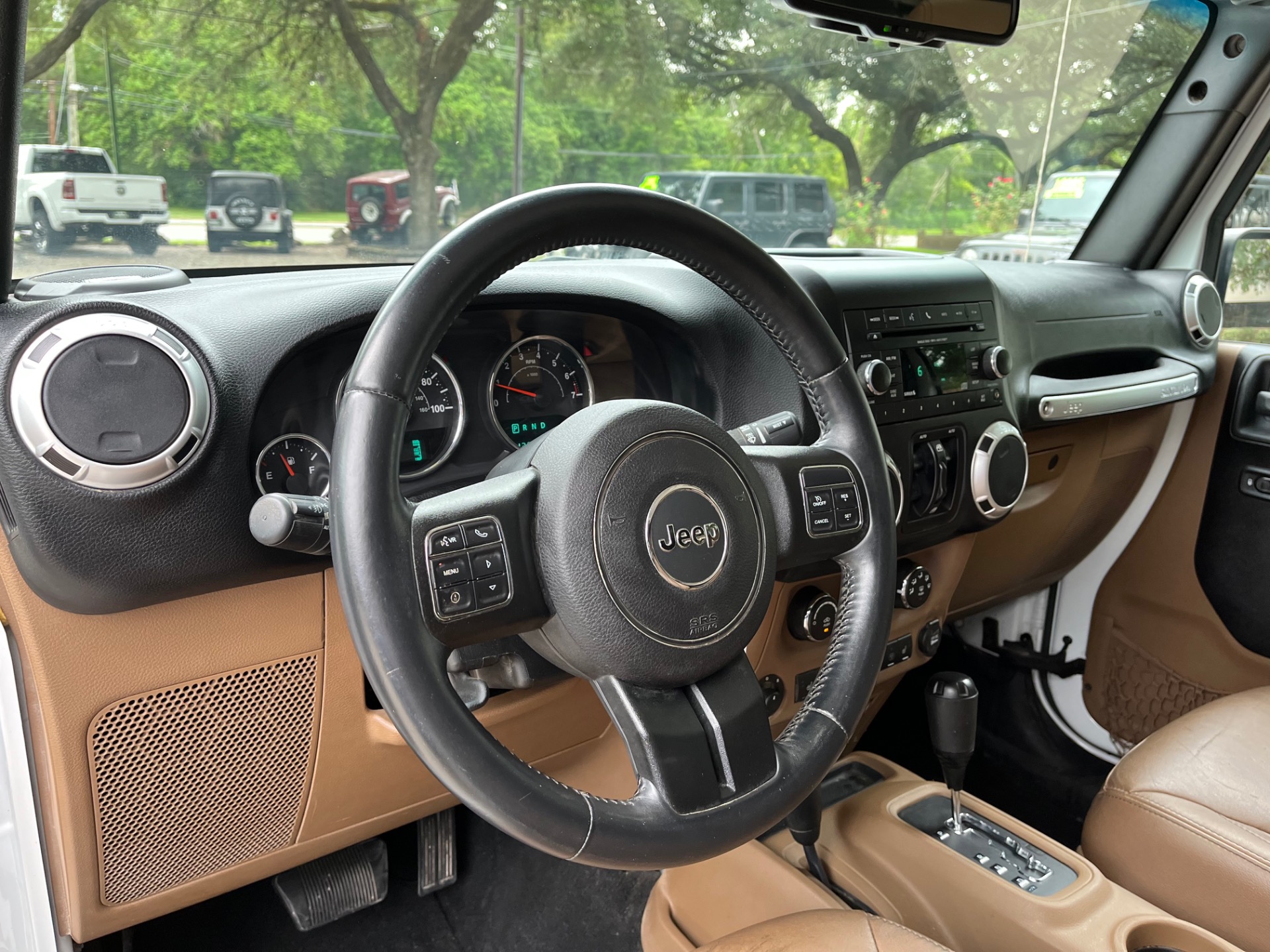 Used-2015-Jeep-Wrangler-Unlimited-Sahara