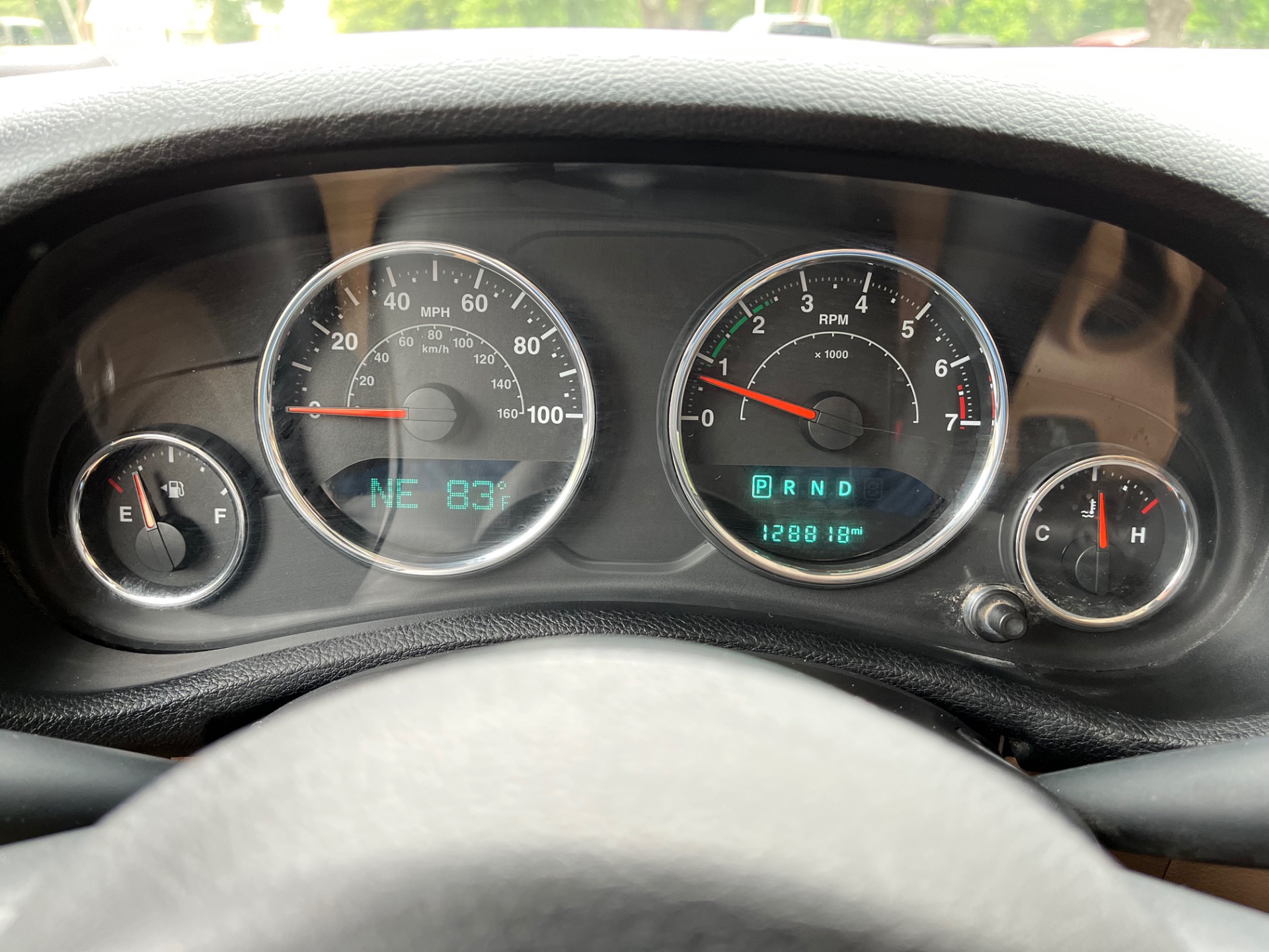 Used-2015-Jeep-Wrangler-Unlimited-Sahara