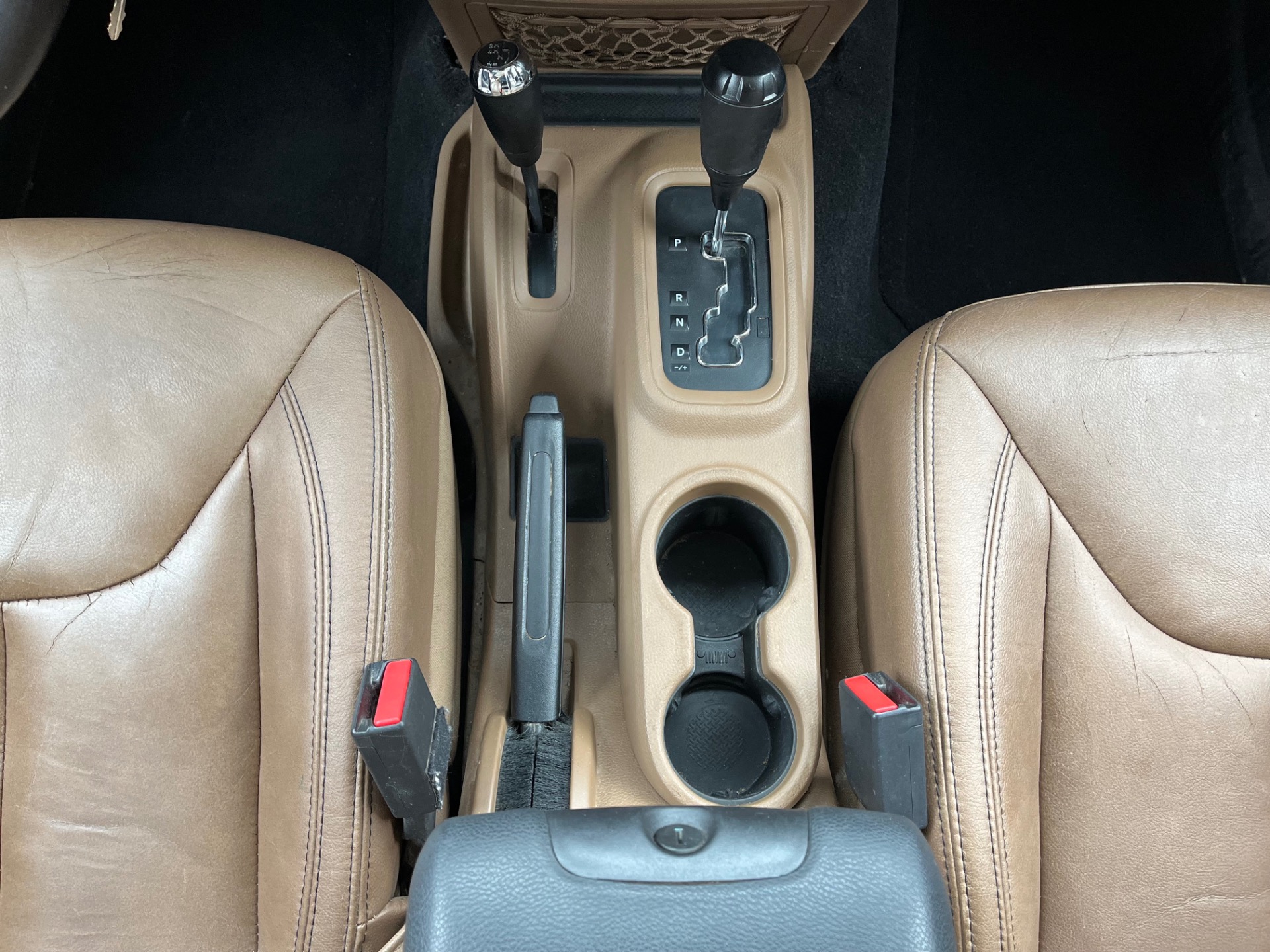 Used-2015-Jeep-Wrangler-Unlimited-Sahara
