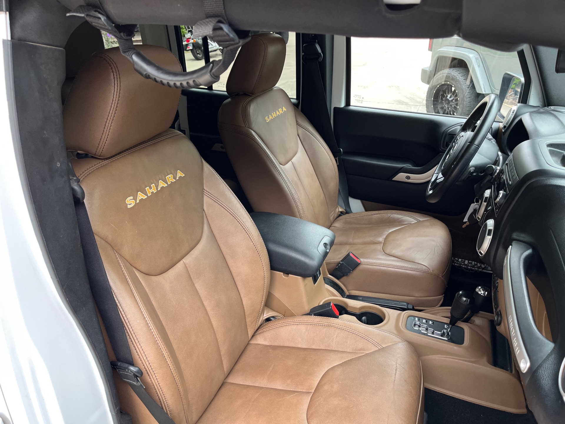 Used-2015-Jeep-Wrangler-Unlimited-Sahara