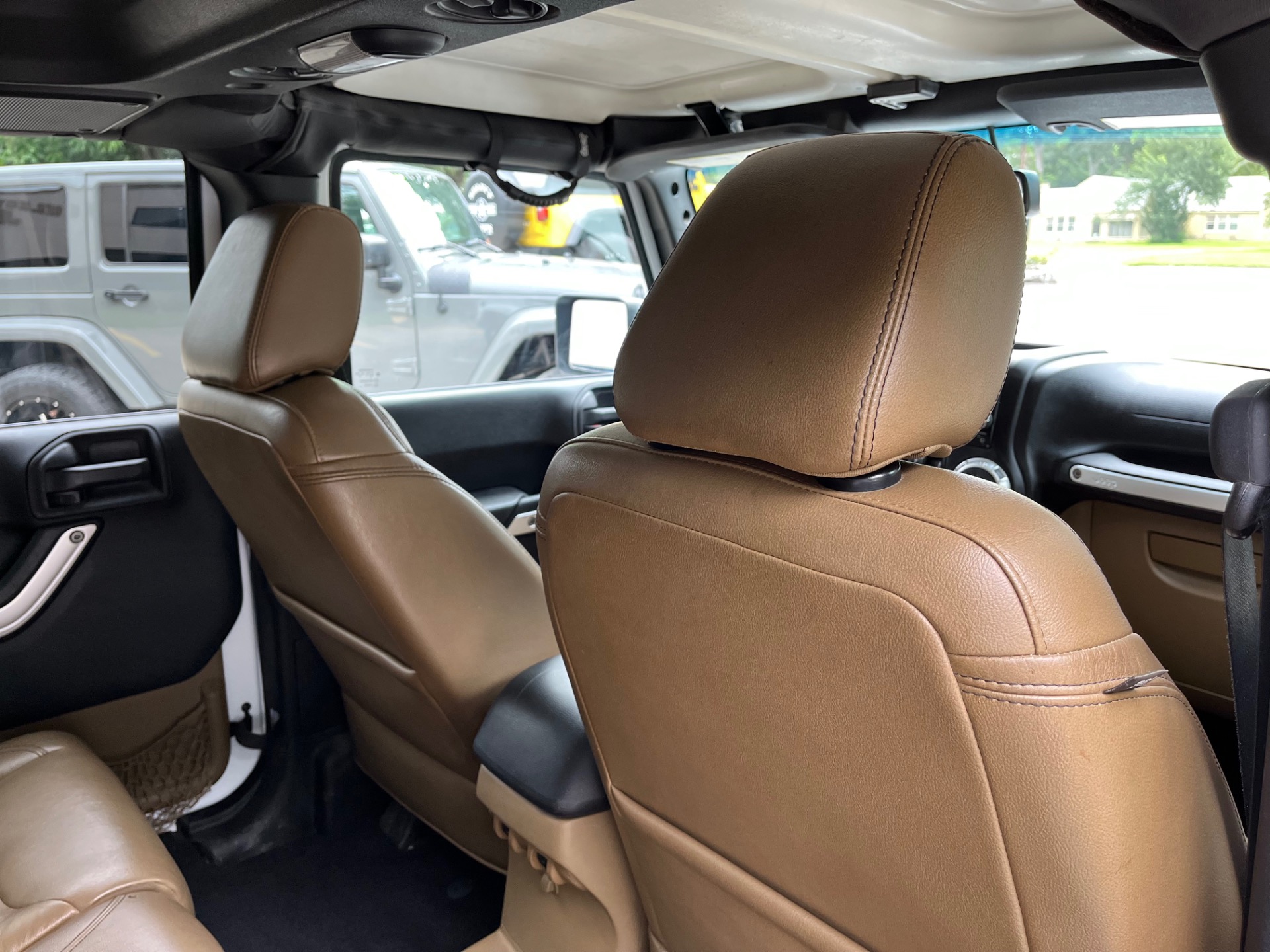 Used-2015-Jeep-Wrangler-Unlimited-Sahara