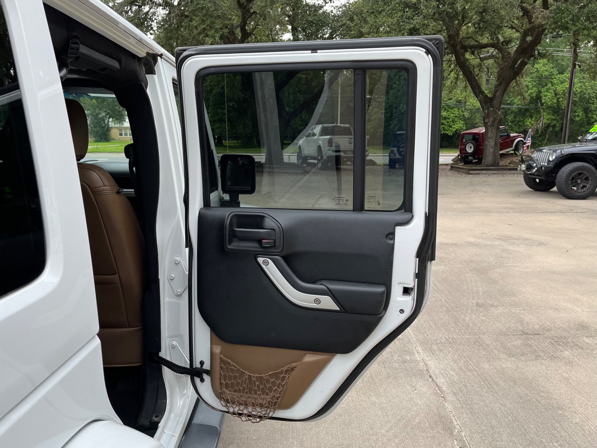 Used-2015-Jeep-Wrangler-Unlimited-Sahara