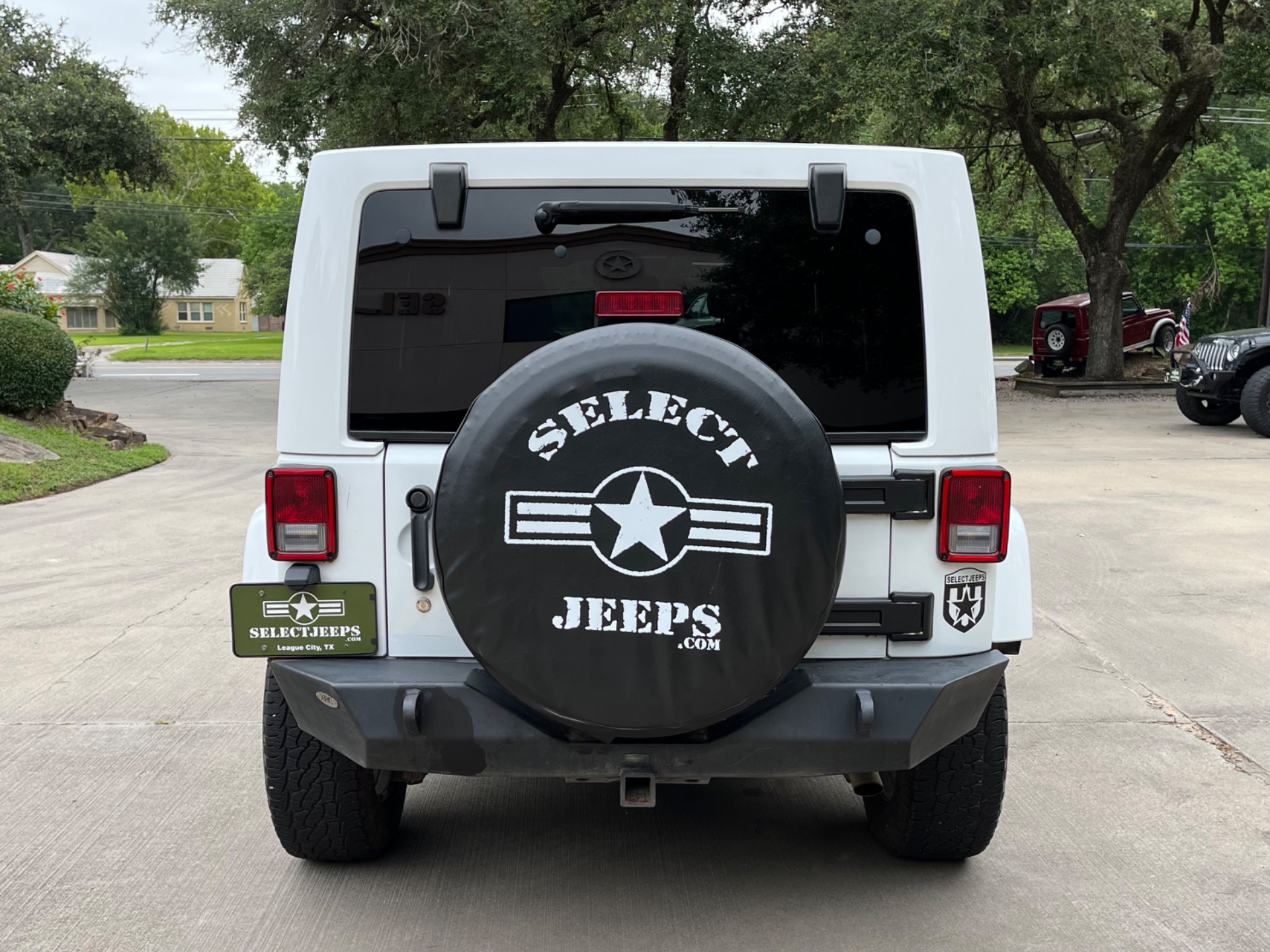 Used-2015-Jeep-Wrangler-Unlimited-Sahara
