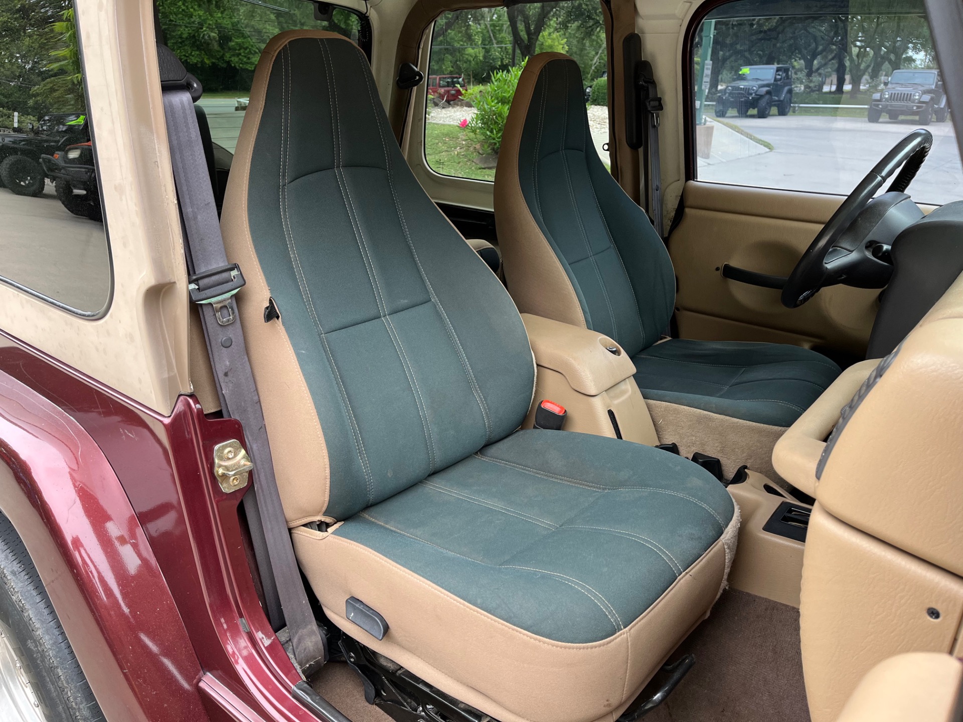 Used-2001-Jeep-Wrangler-Sahara