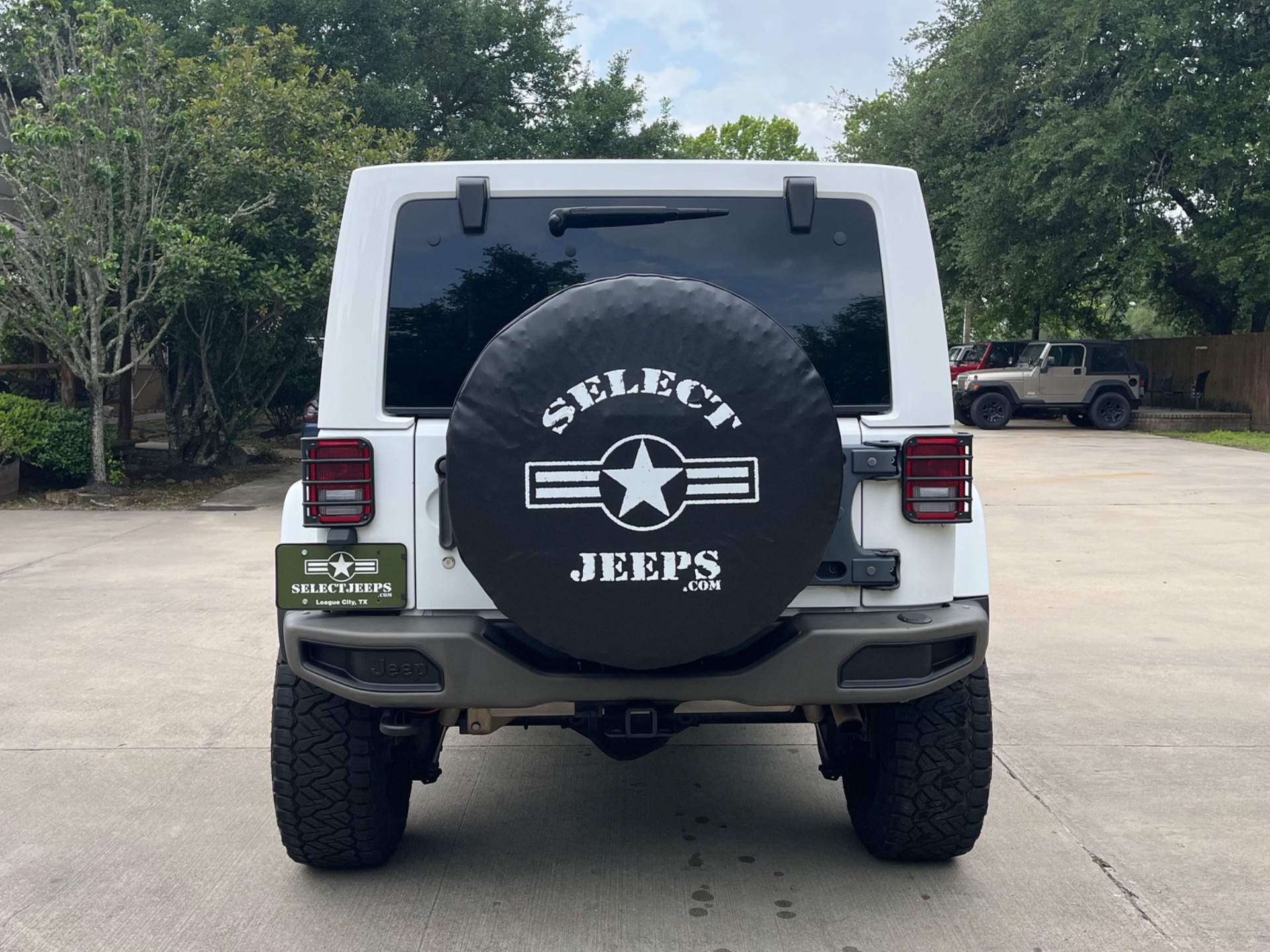 Used-2016-Jeep-Wrangler-Unlimited-Sahara-75th-Anniversary