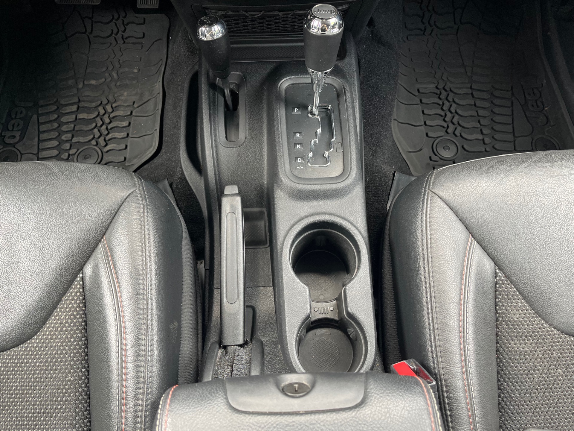 Used-2016-Jeep-Wrangler-Unlimited-Sahara-75th-Anniversary