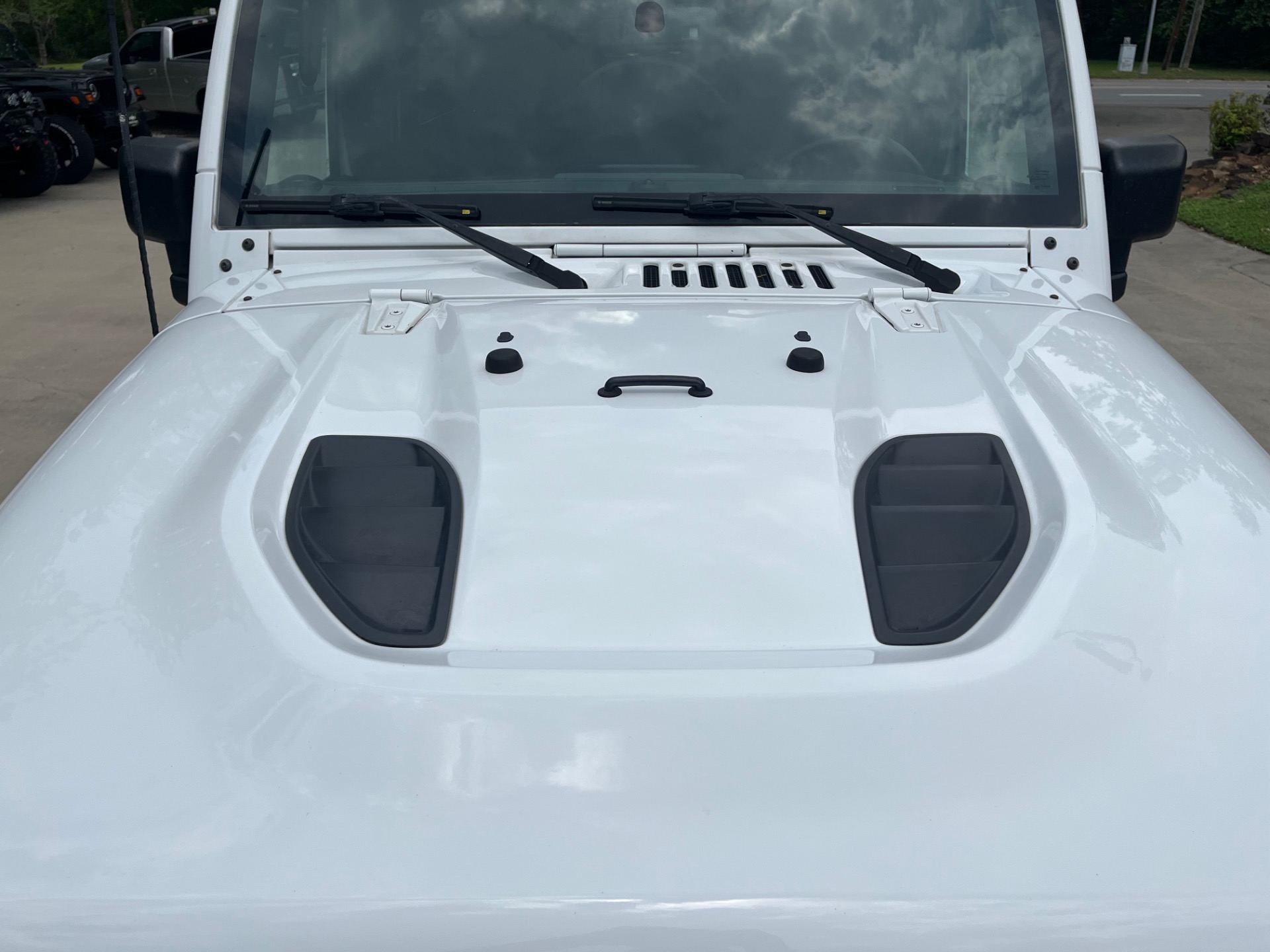 Used-2016-Jeep-Wrangler-Unlimited-Sahara-75th-Anniversary