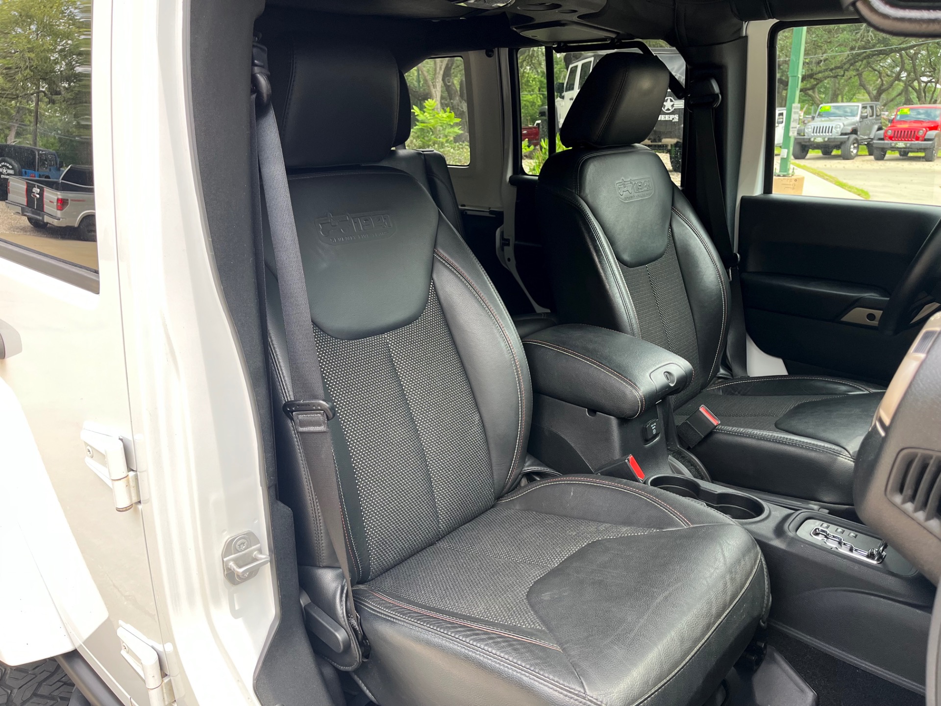 Used-2016-Jeep-Wrangler-Unlimited-Sahara-75th-Anniversary