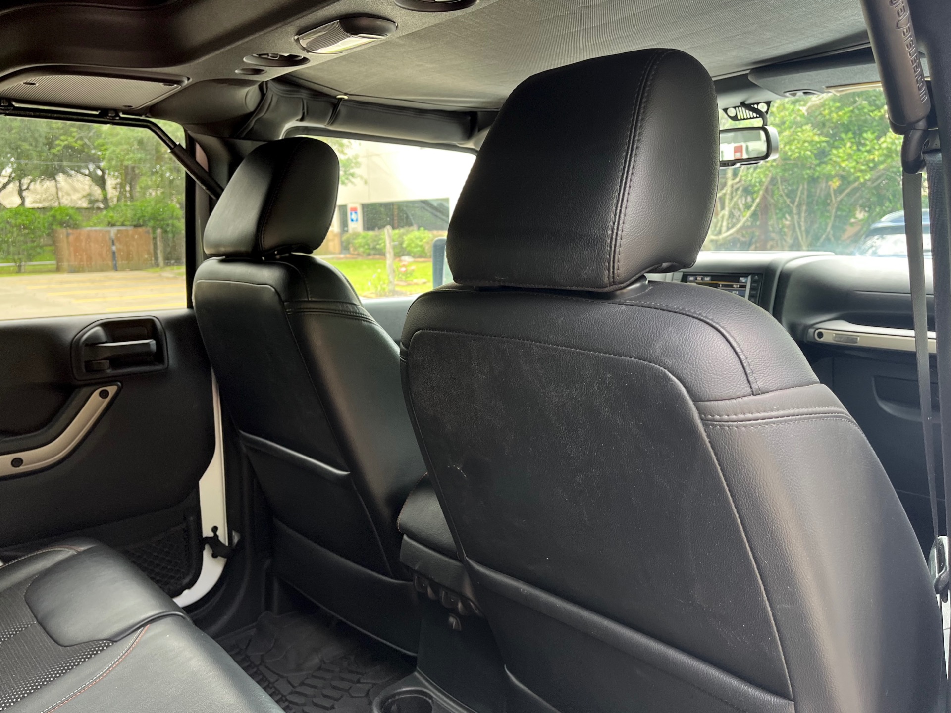 Used-2016-Jeep-Wrangler-Unlimited-Sahara-75th-Anniversary