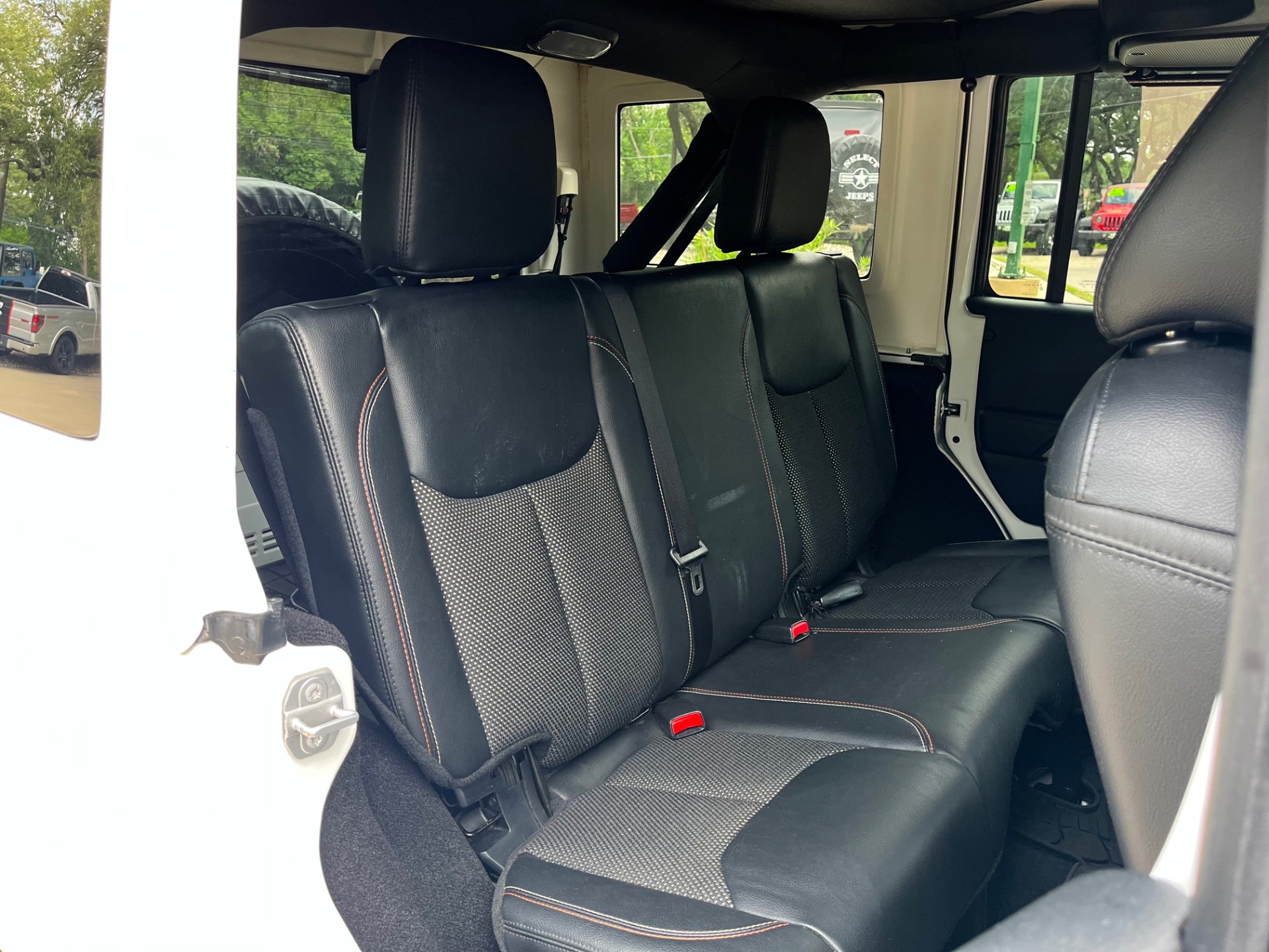 Used-2016-Jeep-Wrangler-Unlimited-Sahara-75th-Anniversary