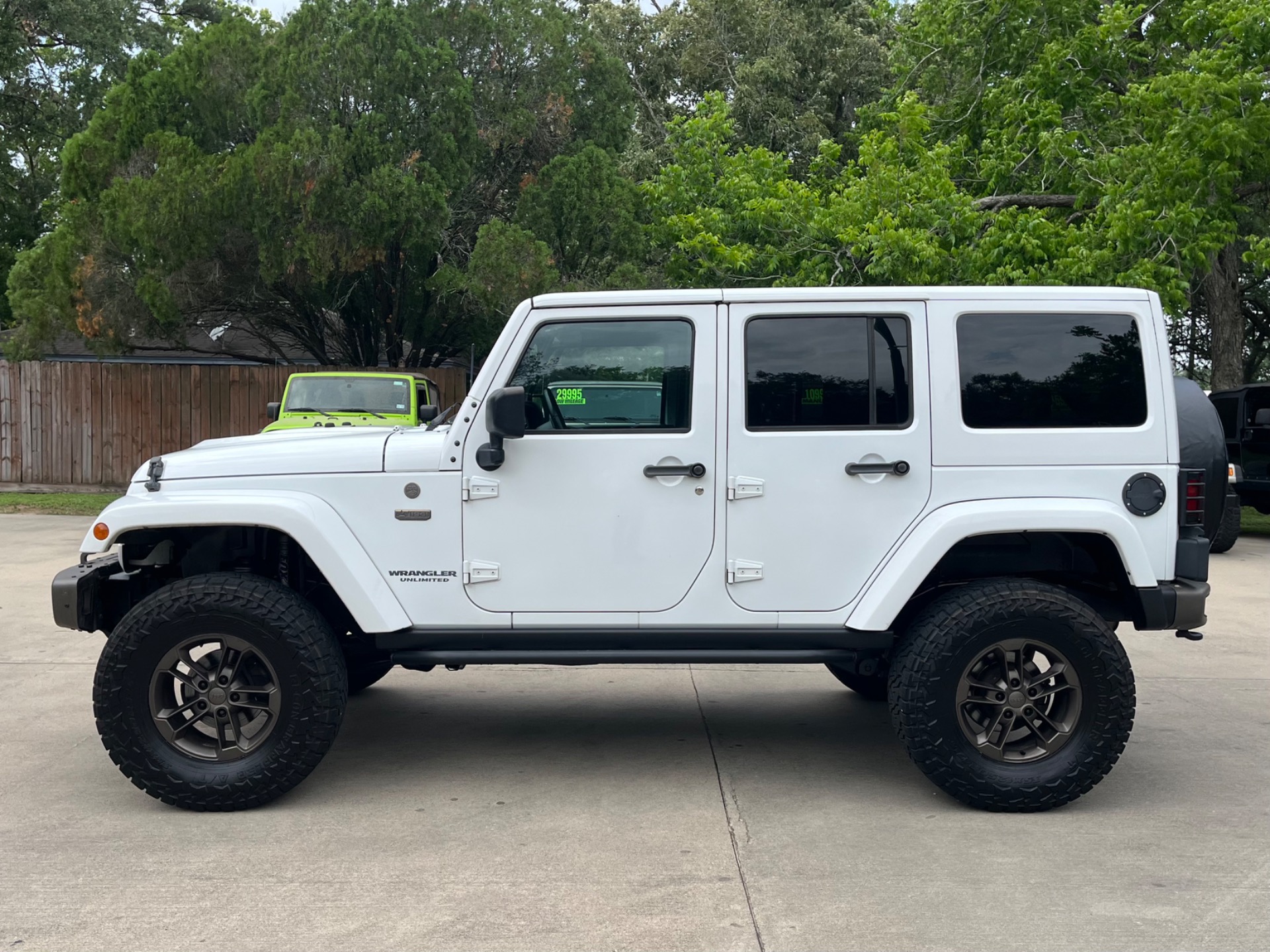 Used-2016-Jeep-Wrangler-Unlimited-Sahara-75th-Anniversary
