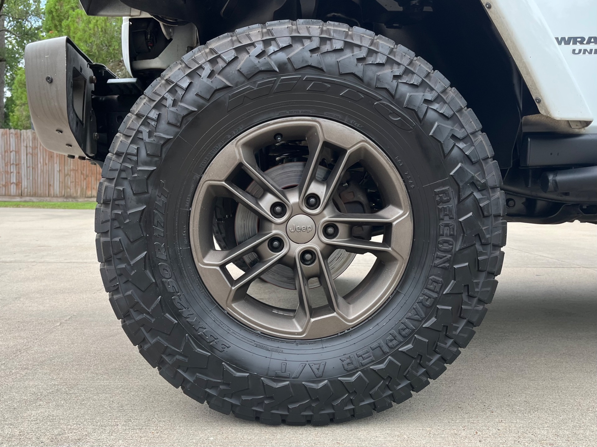 Used-2016-Jeep-Wrangler-Unlimited-Sahara-75th-Anniversary