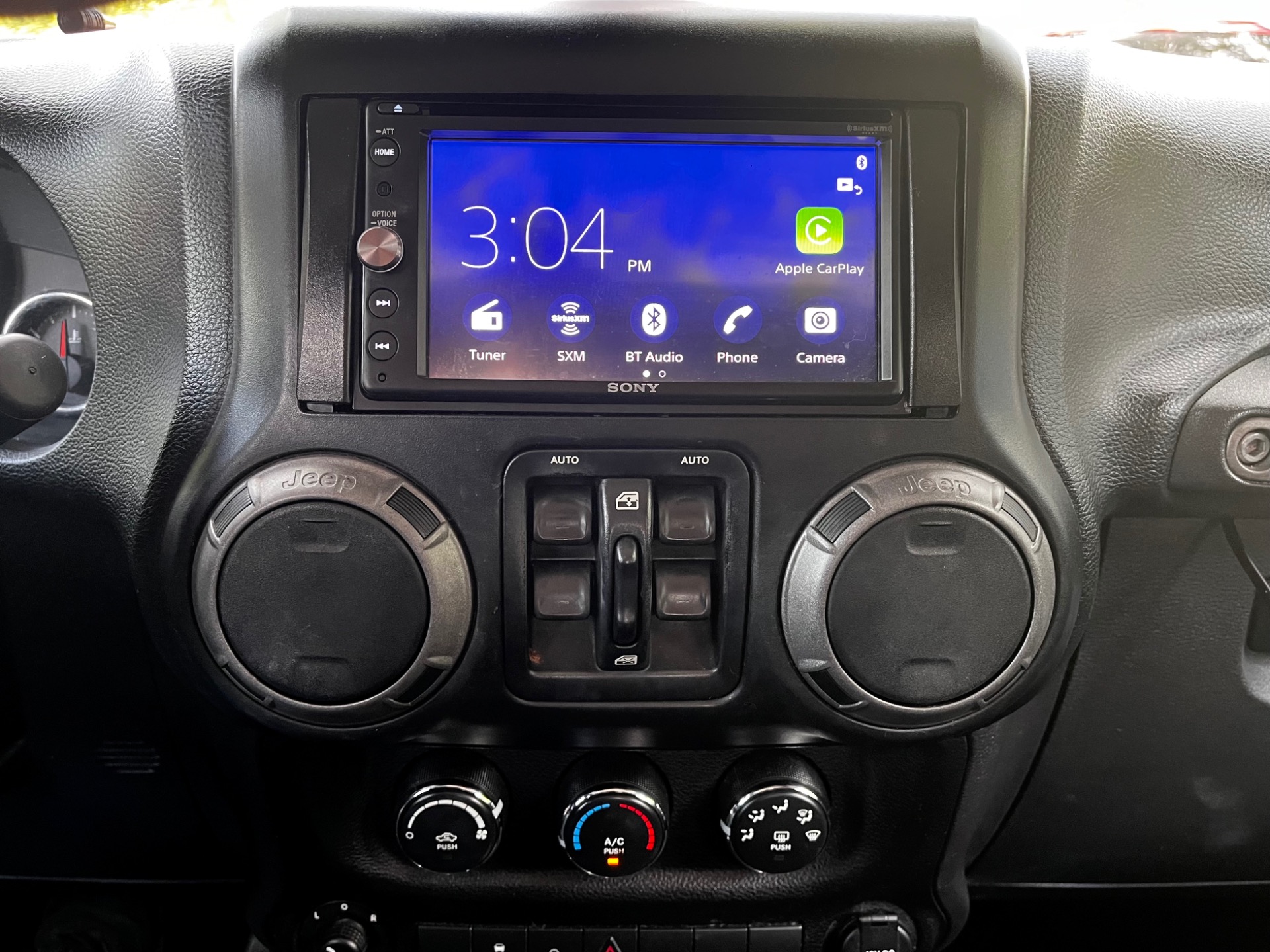 Used-2014-Jeep-Wrangler-Unlimited-Sport