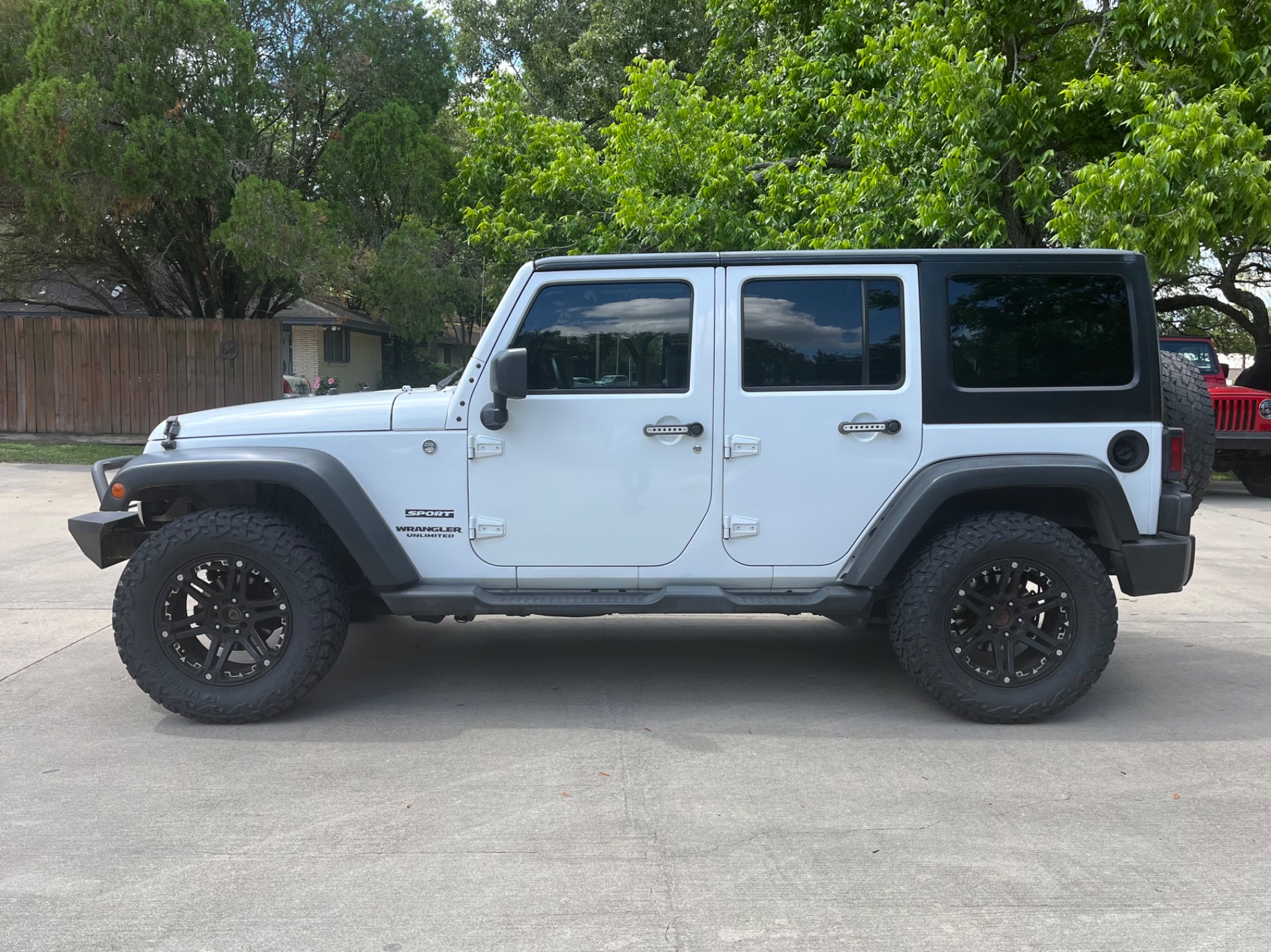 Used-2014-Jeep-Wrangler-Unlimited-Sport